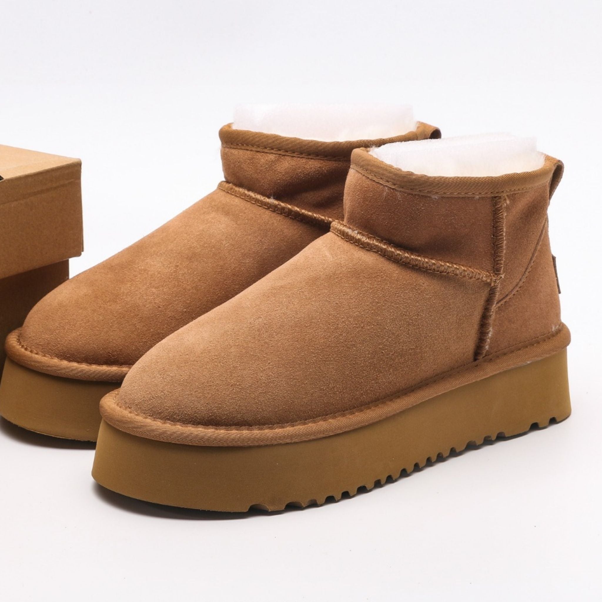 UGG  Platform Chestnut