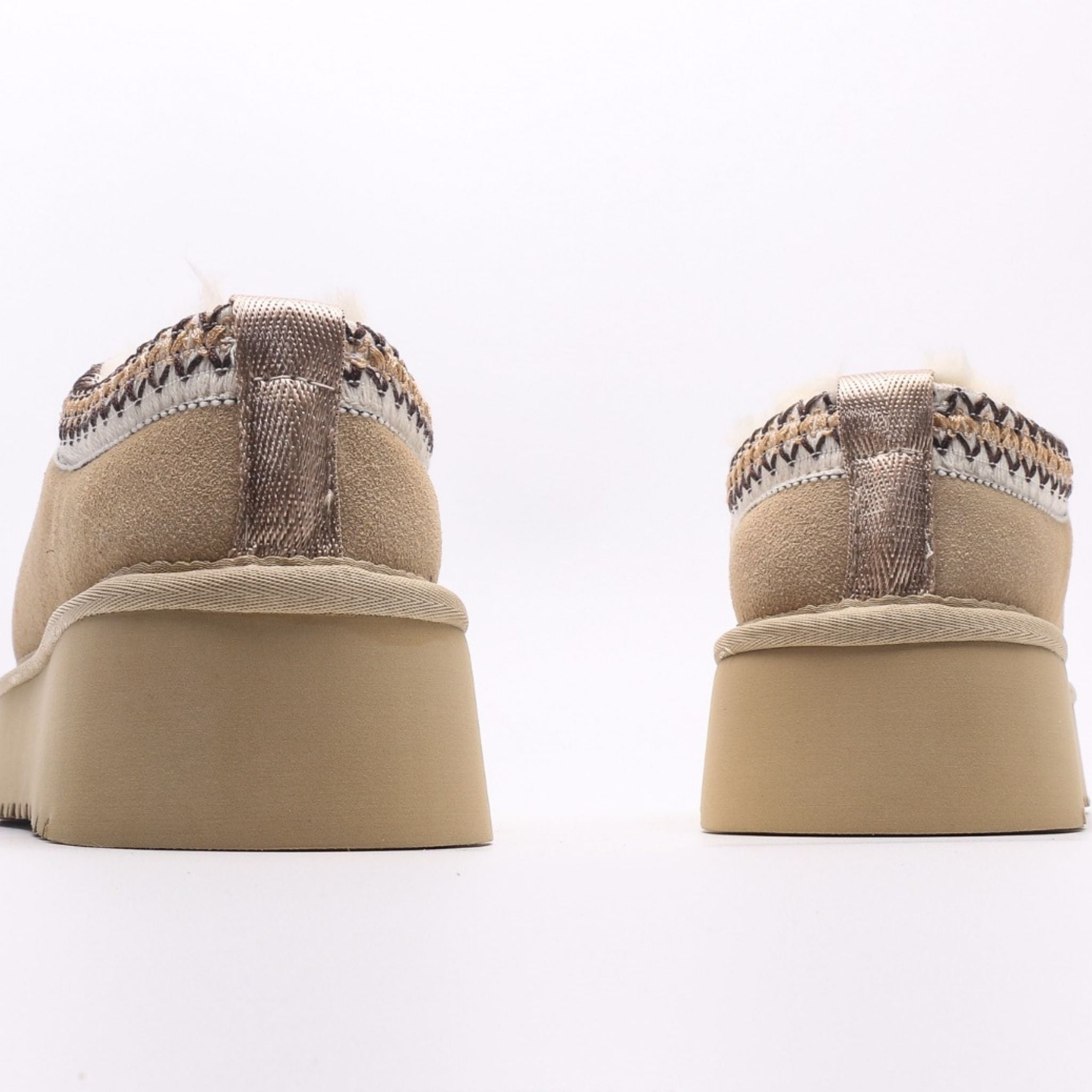 UGG-5877 Beige