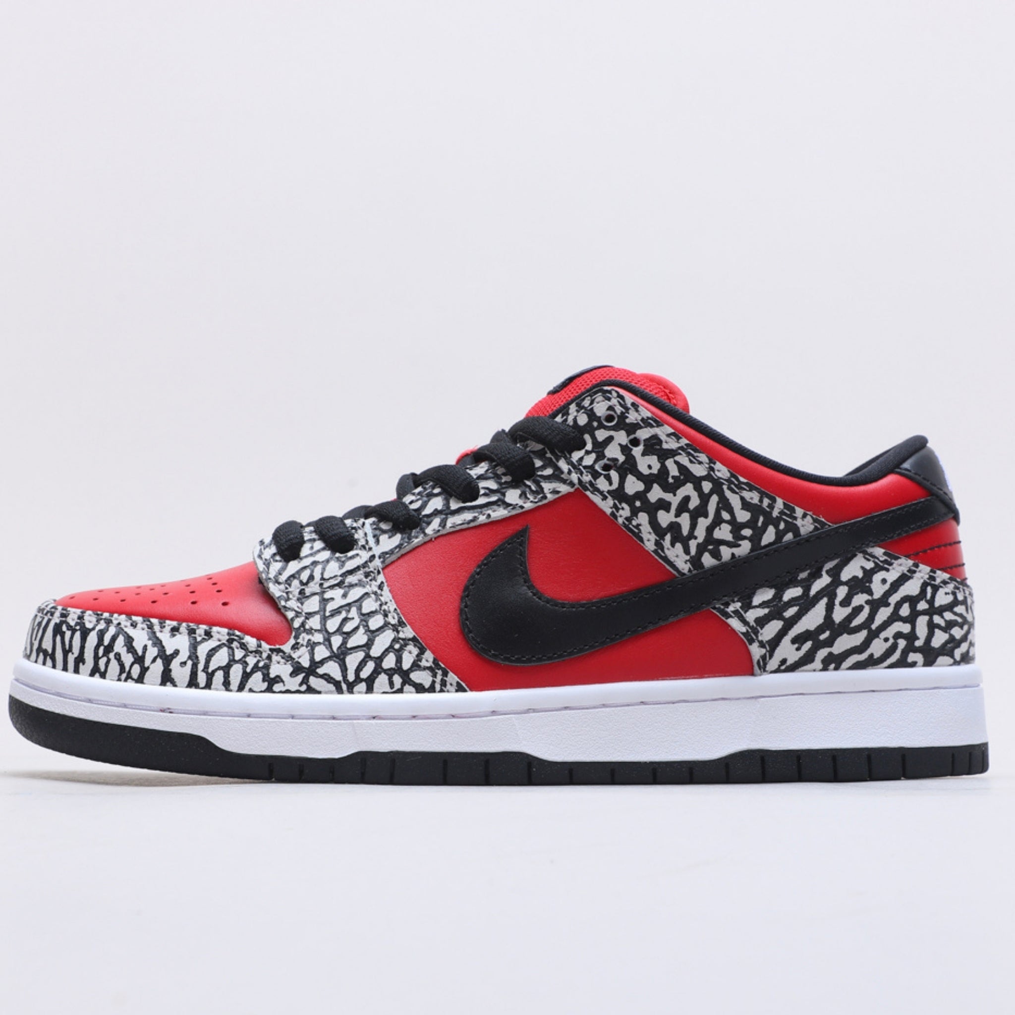 Nike x Supreme SB Dunk Low Premium "Red Cement"