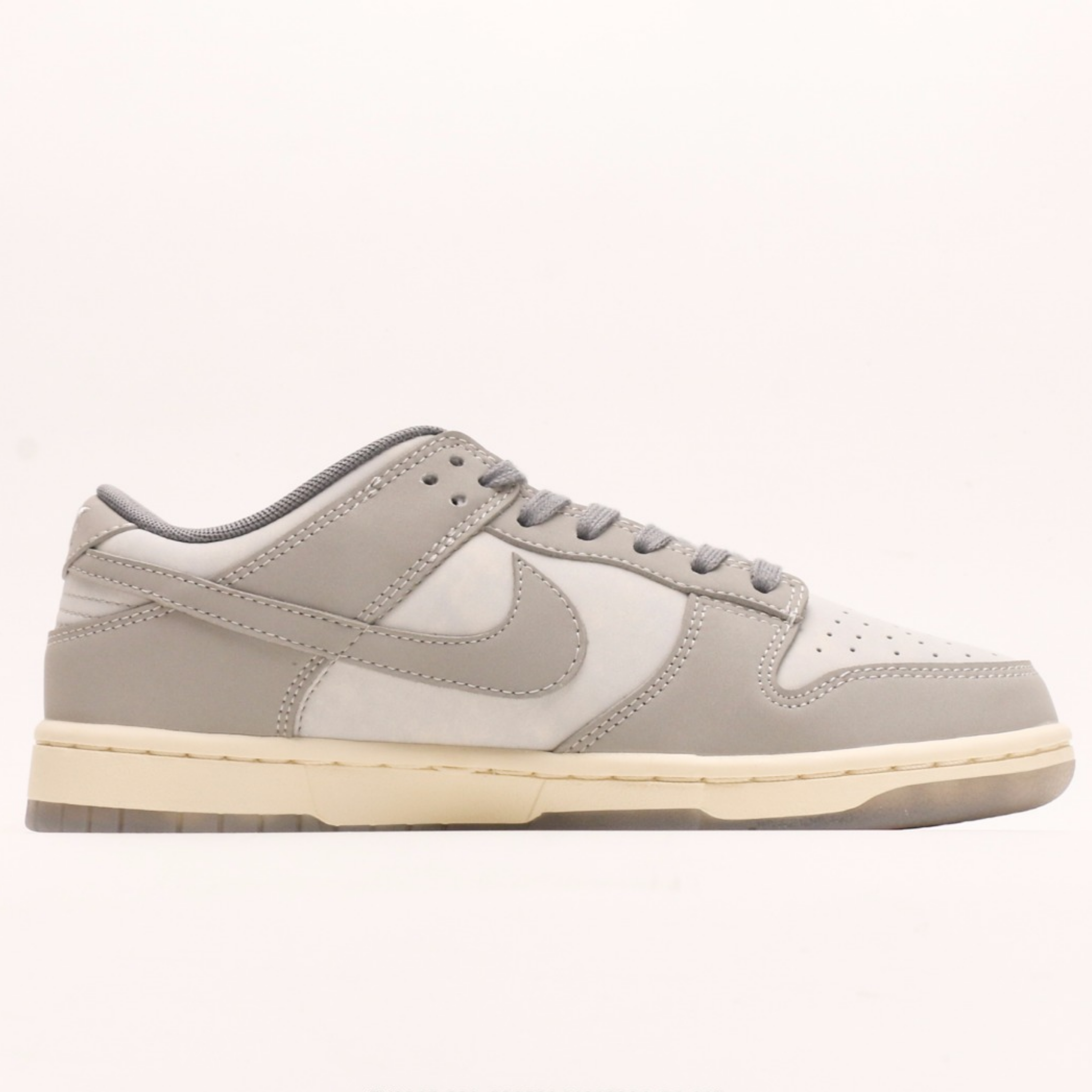Nike Dunk Low "Cool Grey"