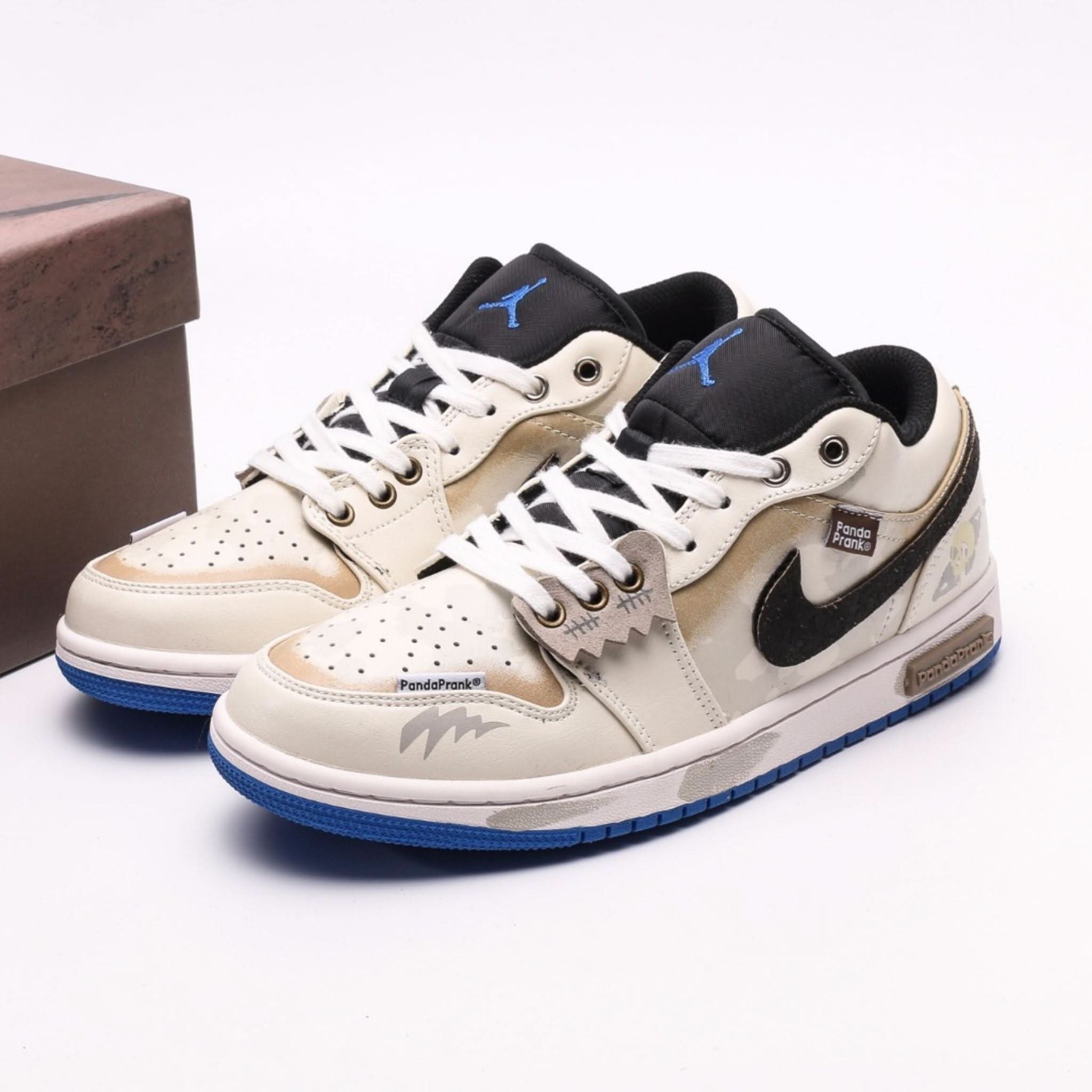 Air Jordan 1 Low GS'Light Smoke GreyBlack'