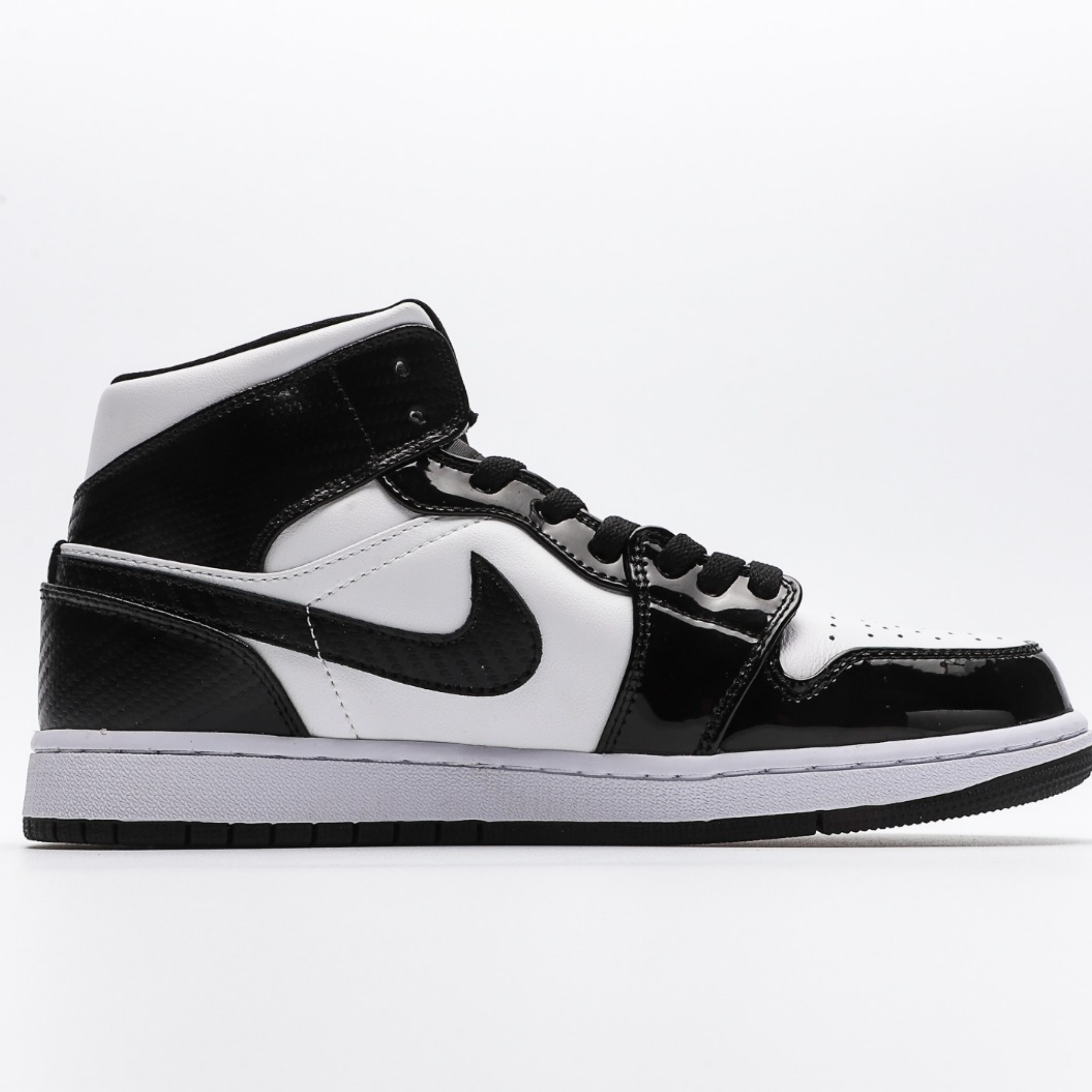 Wmns Air Jordan 1 Mid 'Black'