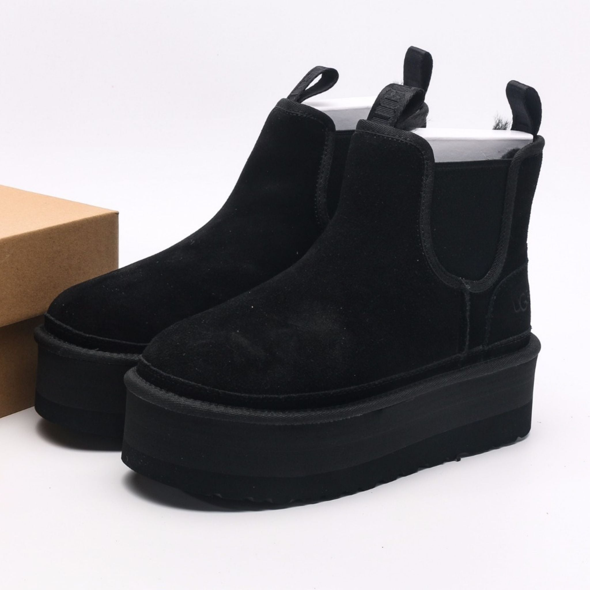 UGG-5877 Chelsea Platform Black