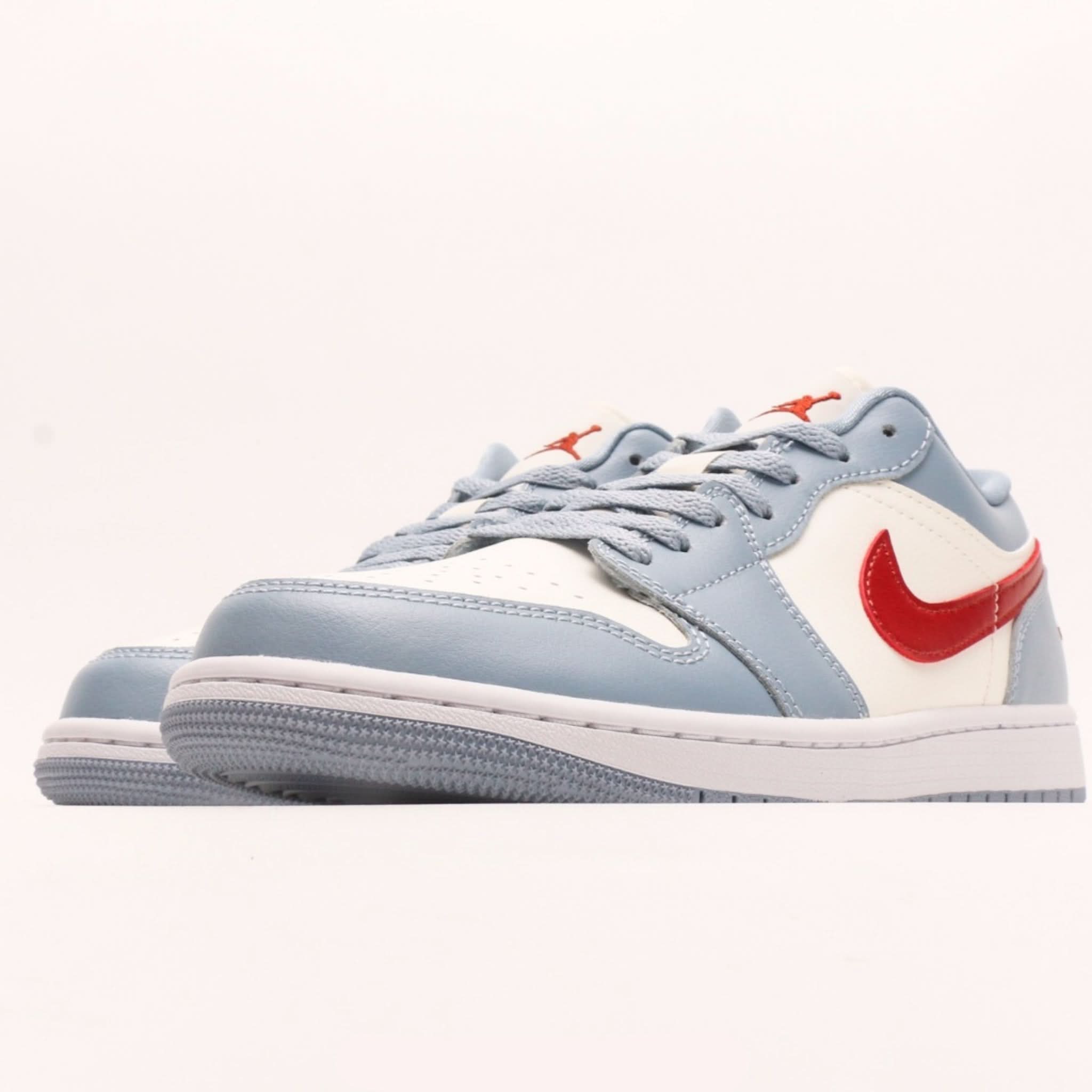 Air Jordan 1 Low SE Blue Whisper Dune Red