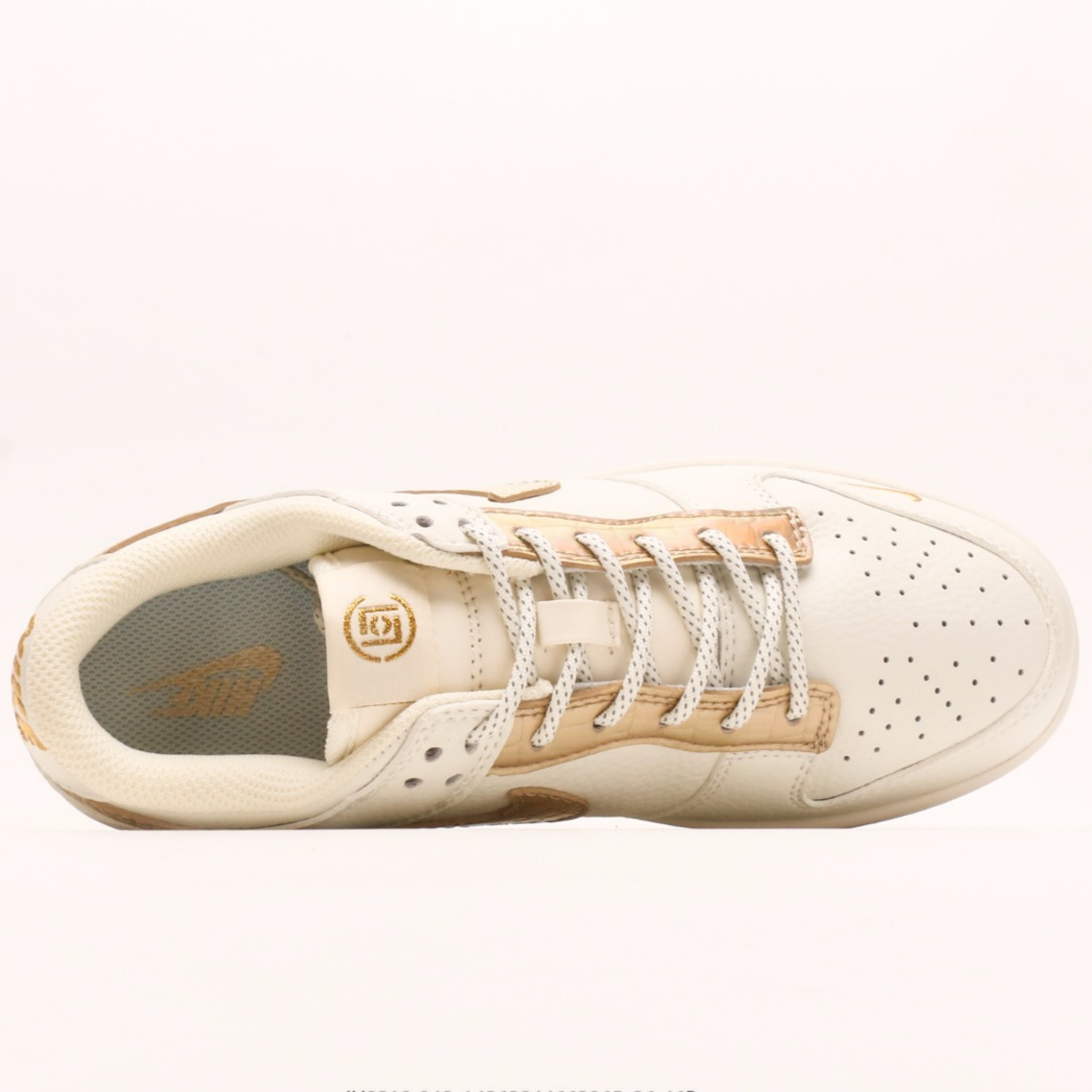 Nike Dunk Low "Gold"