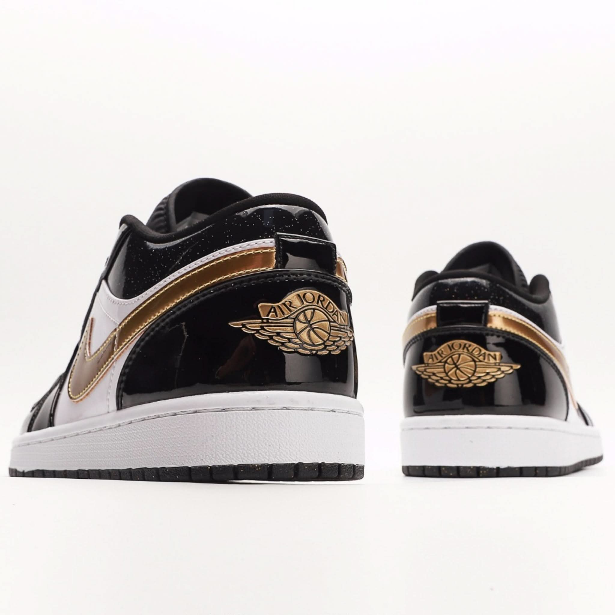Air Jordan 1 Low Light Smoke Grey
