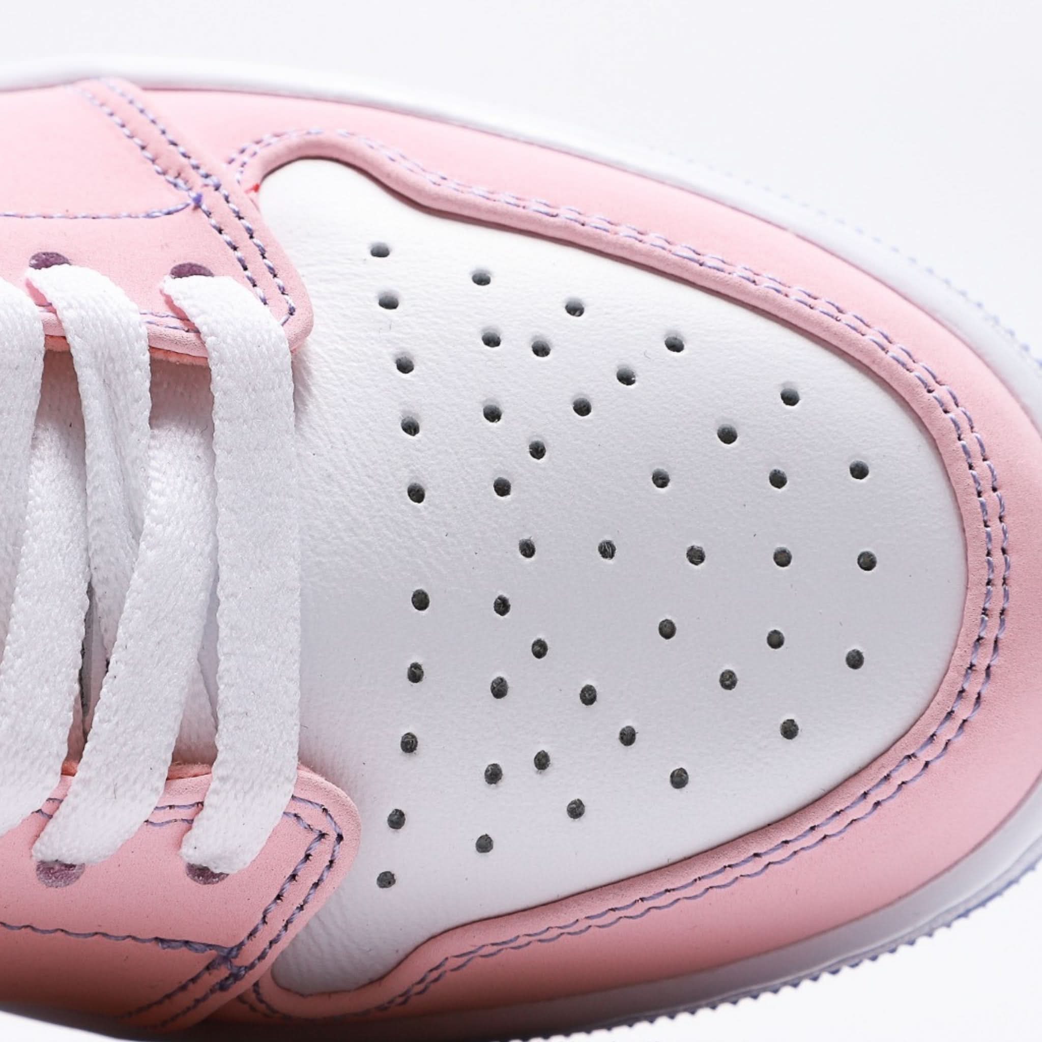 Nike Air Jordan 1 Low SE Arctic Punch