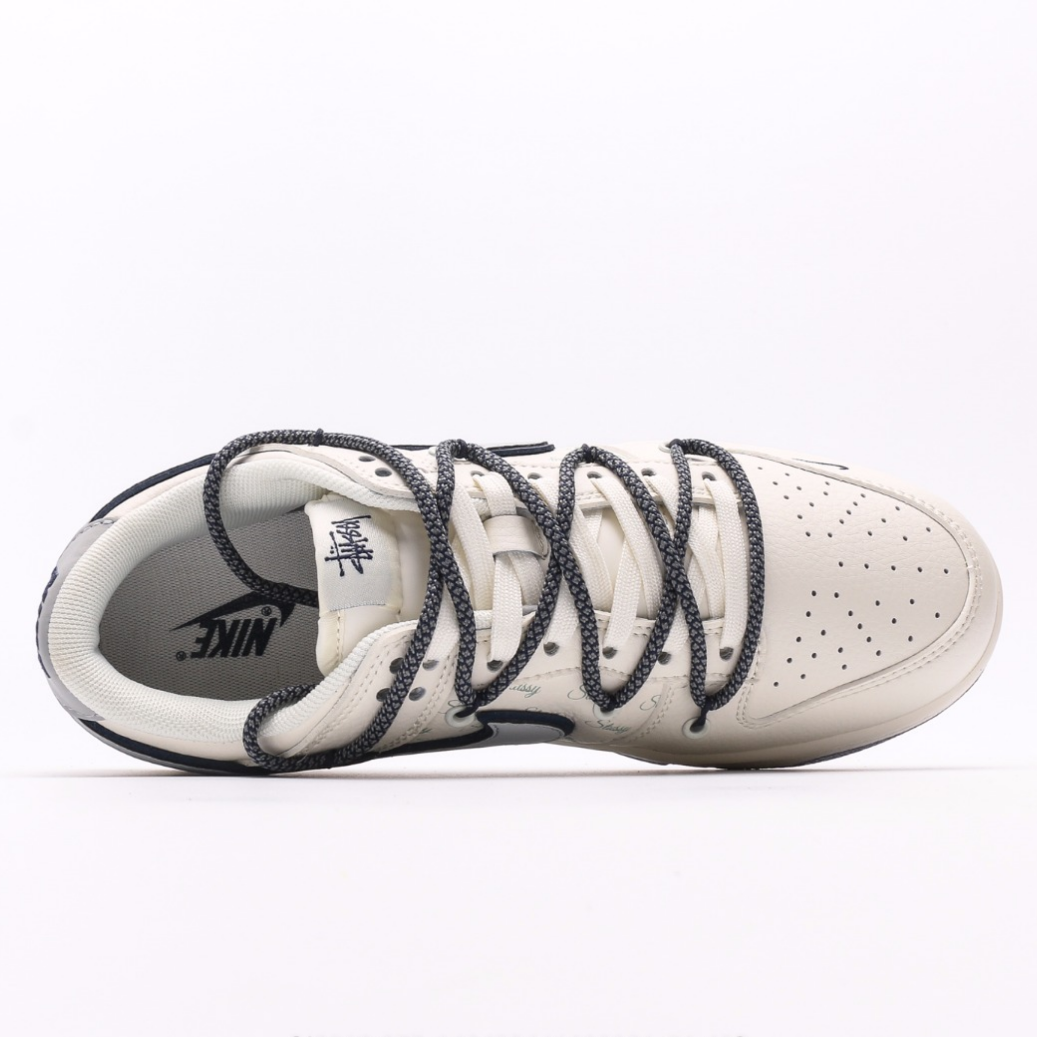 Stussy x Nike Dunk Low "Cream Grey"