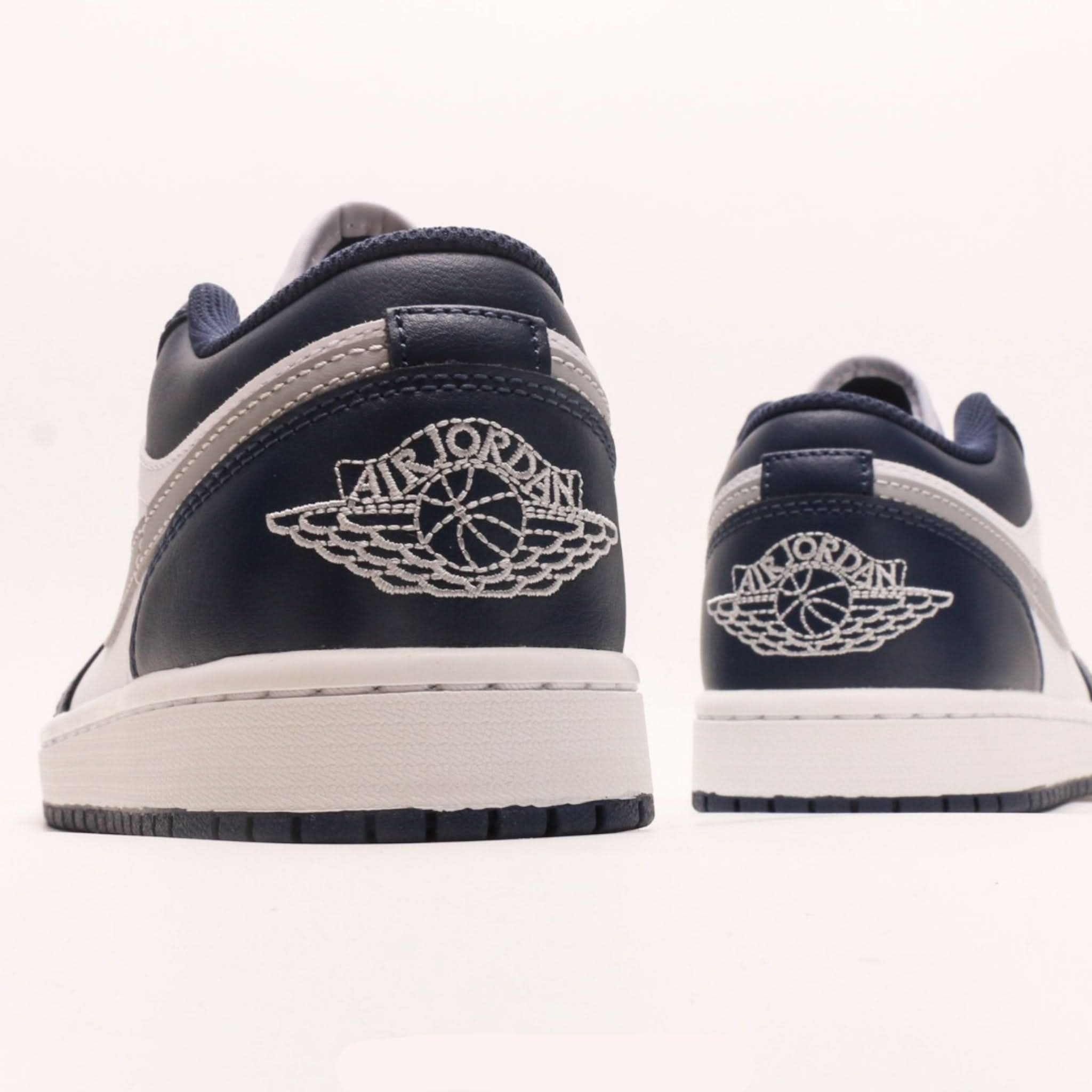 Air Jordan 1 Low SE Midnight Navy