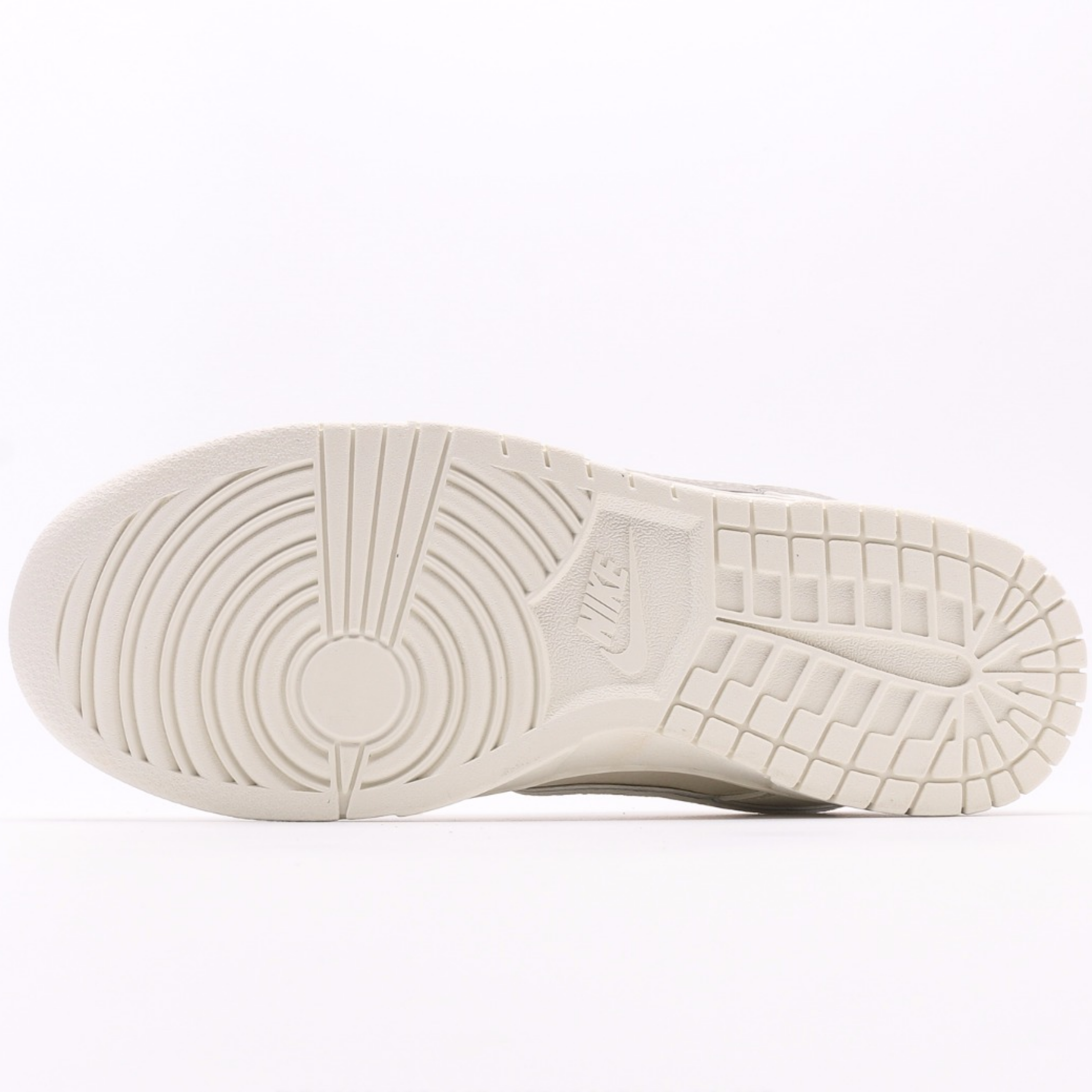 Supreme x Nike SB Dunk Low Grey Off White