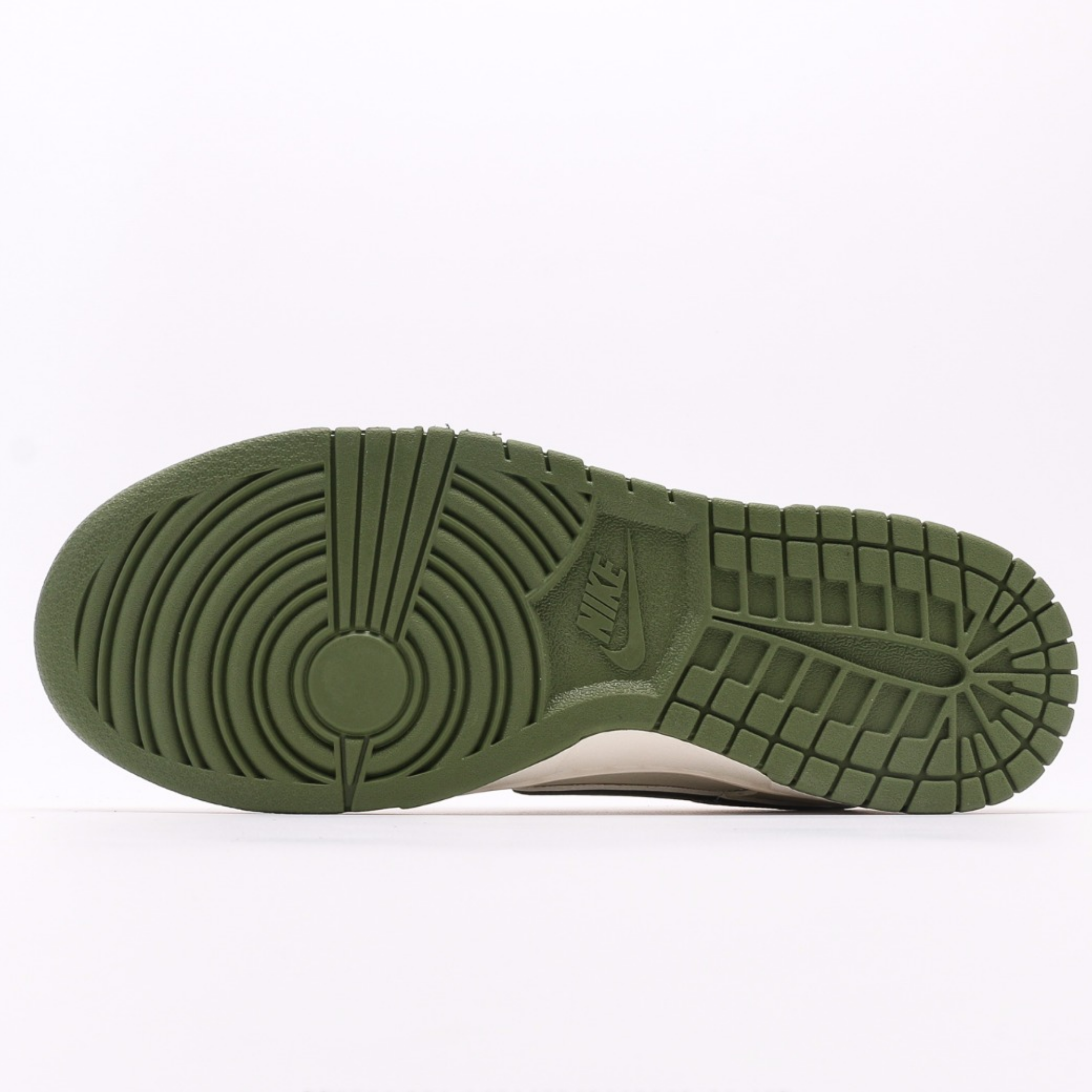 Nike SB Dunk Low Supreme "military green"