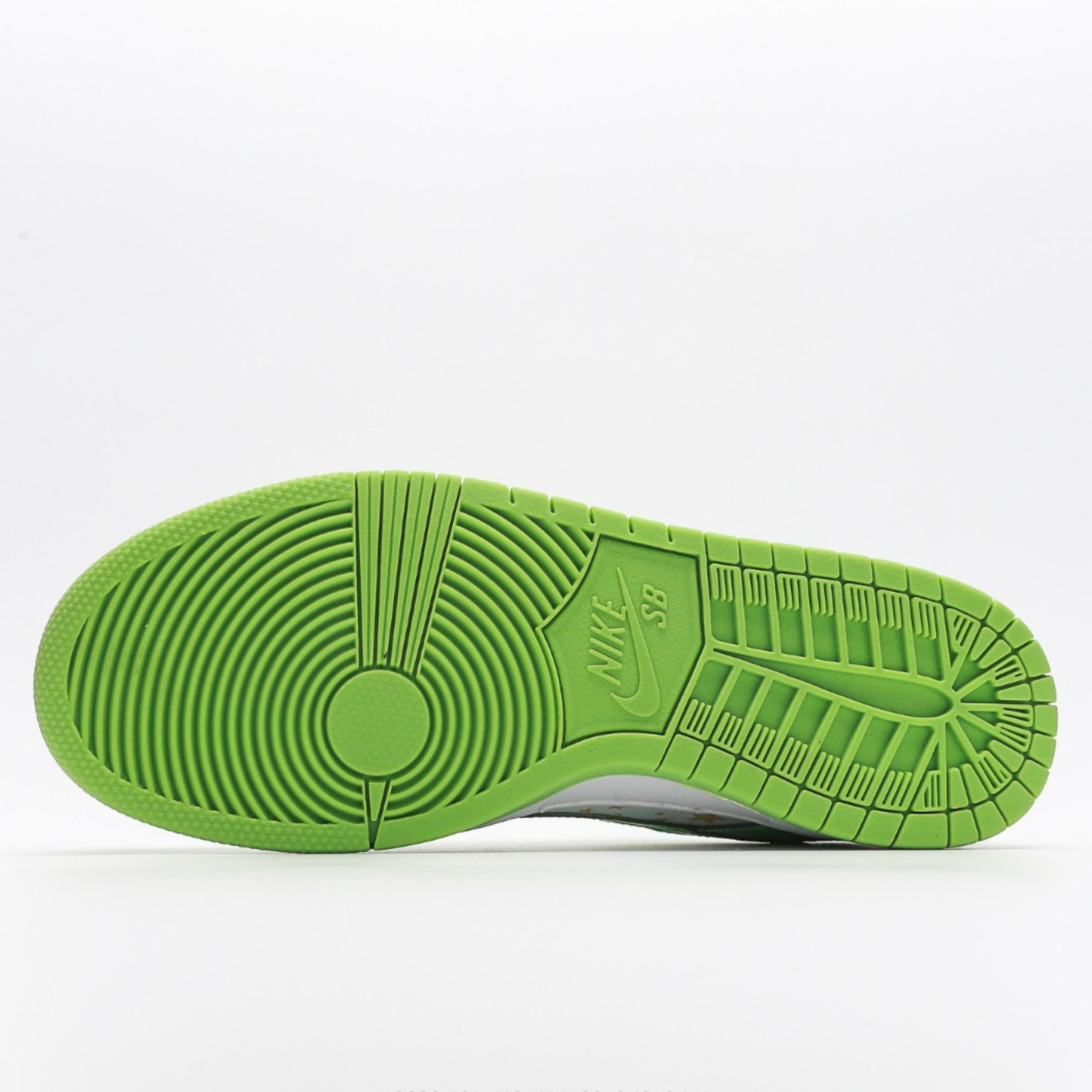 Nike SB Dunk Low Supreme Stars Mean Green