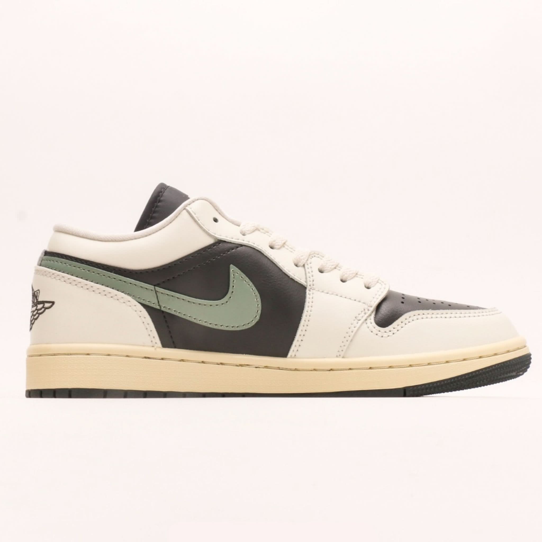 Air Jordan 1 Low SE Jade Smoke