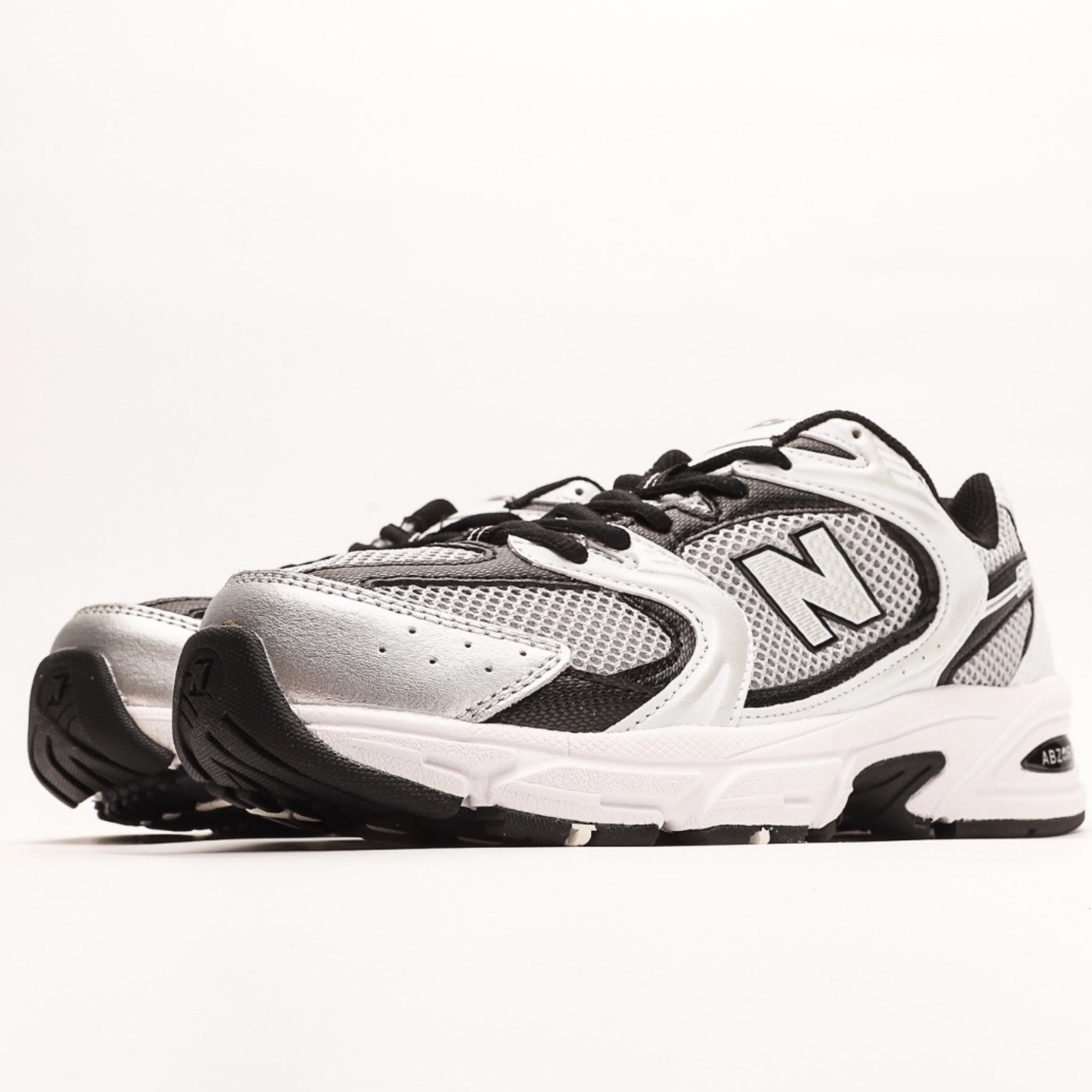 New Balance 530 Silver