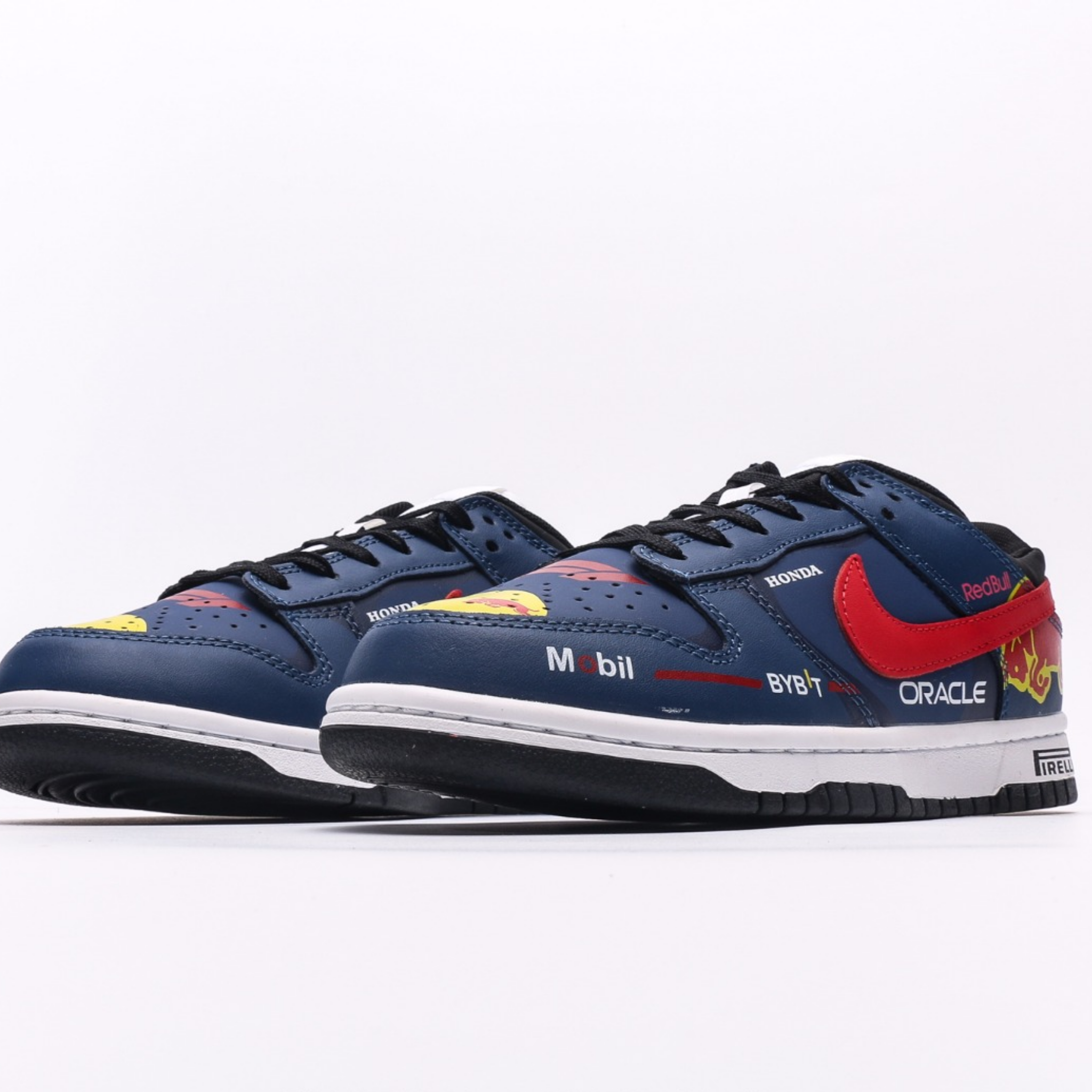 Nike Dunk Low “Max Verstappen”