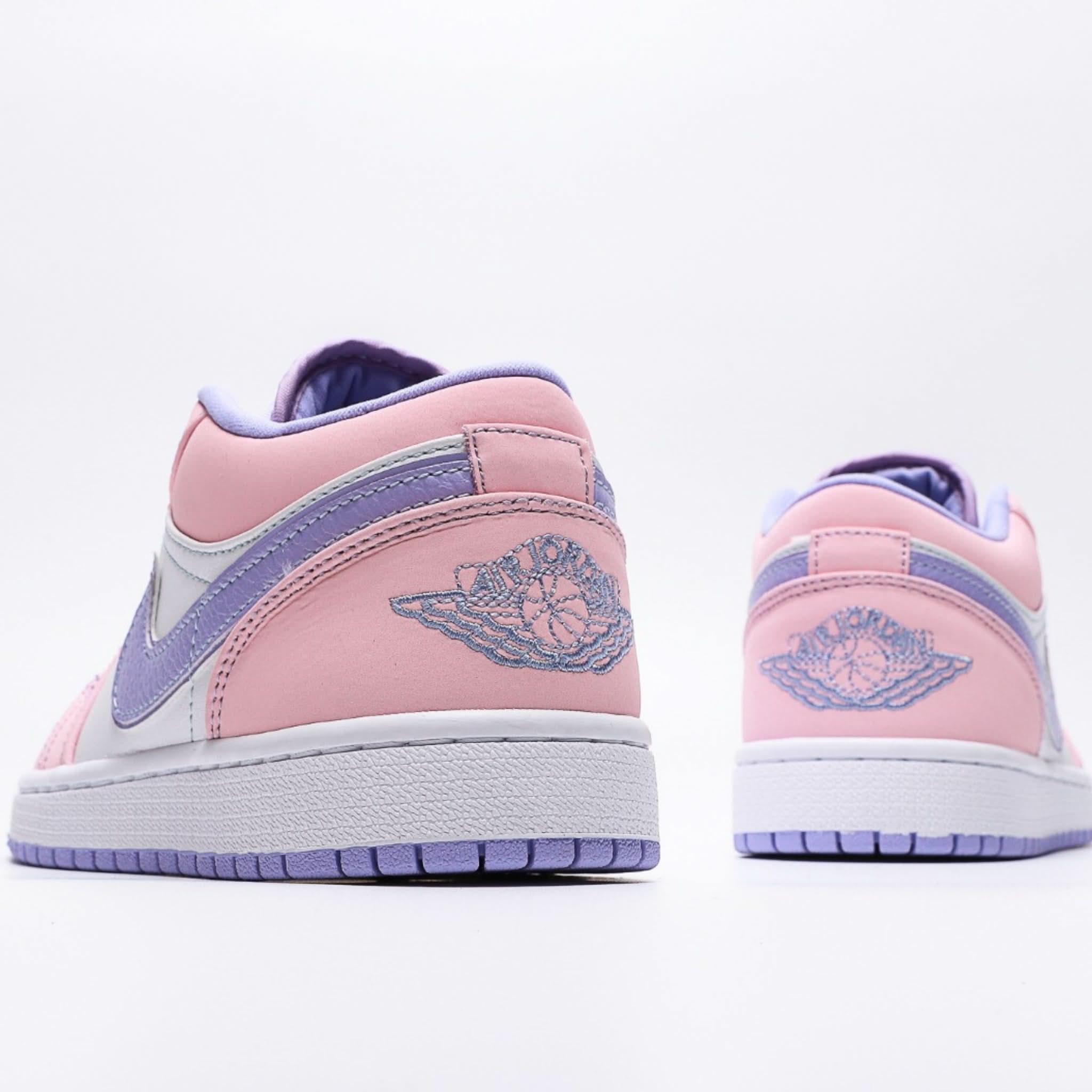 Nike Air Jordan 1 Low SE Arctic Punch