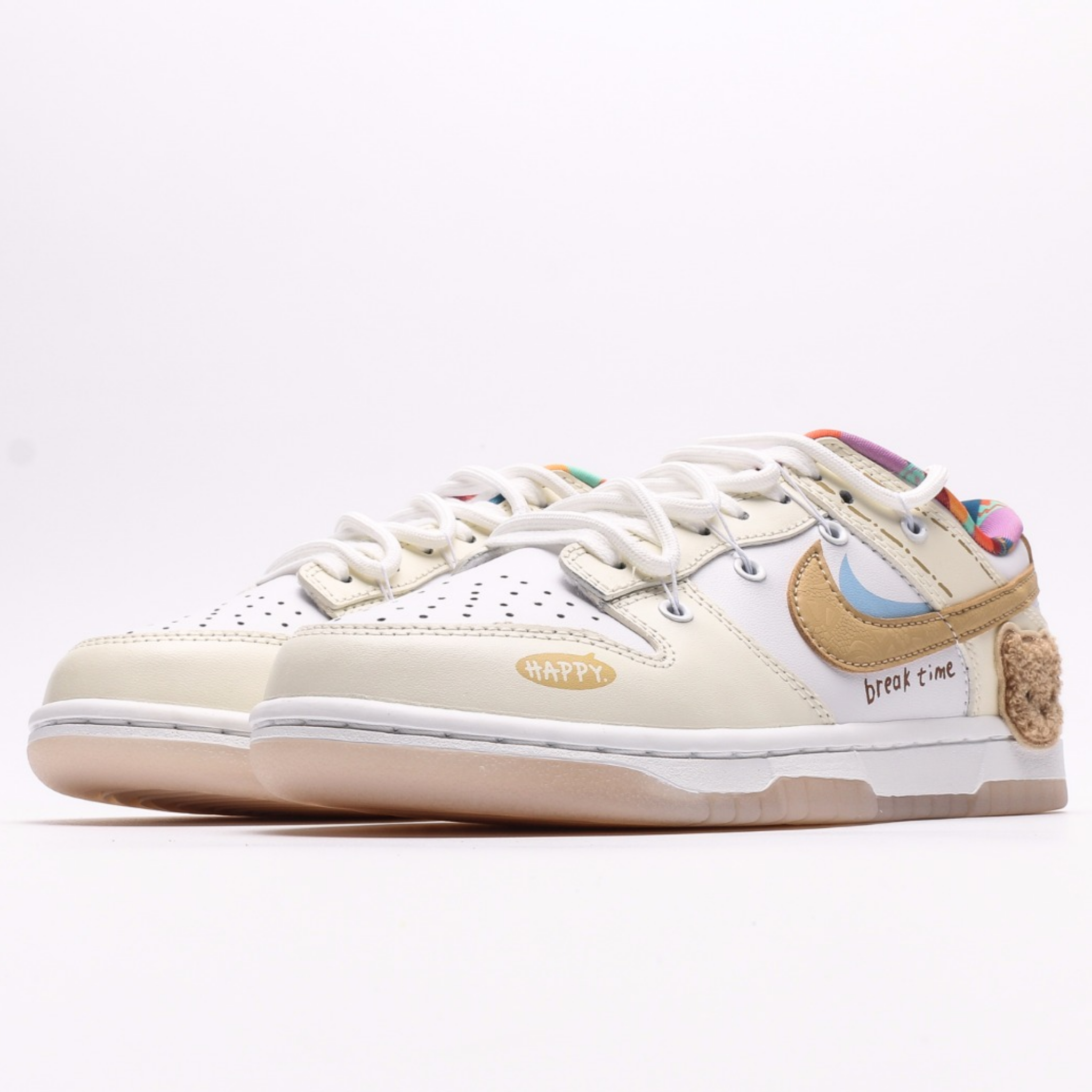 Nike Dunk Low "Cake Bear"