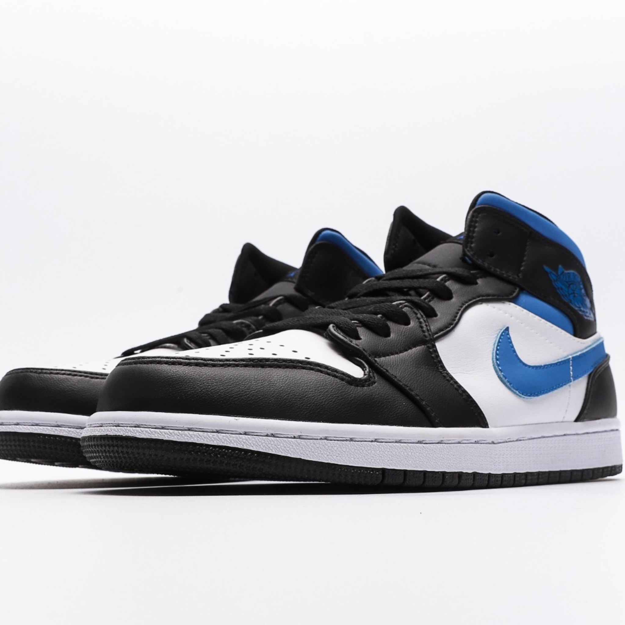 Wmns Air Jordan 1 Mid 'Blue'