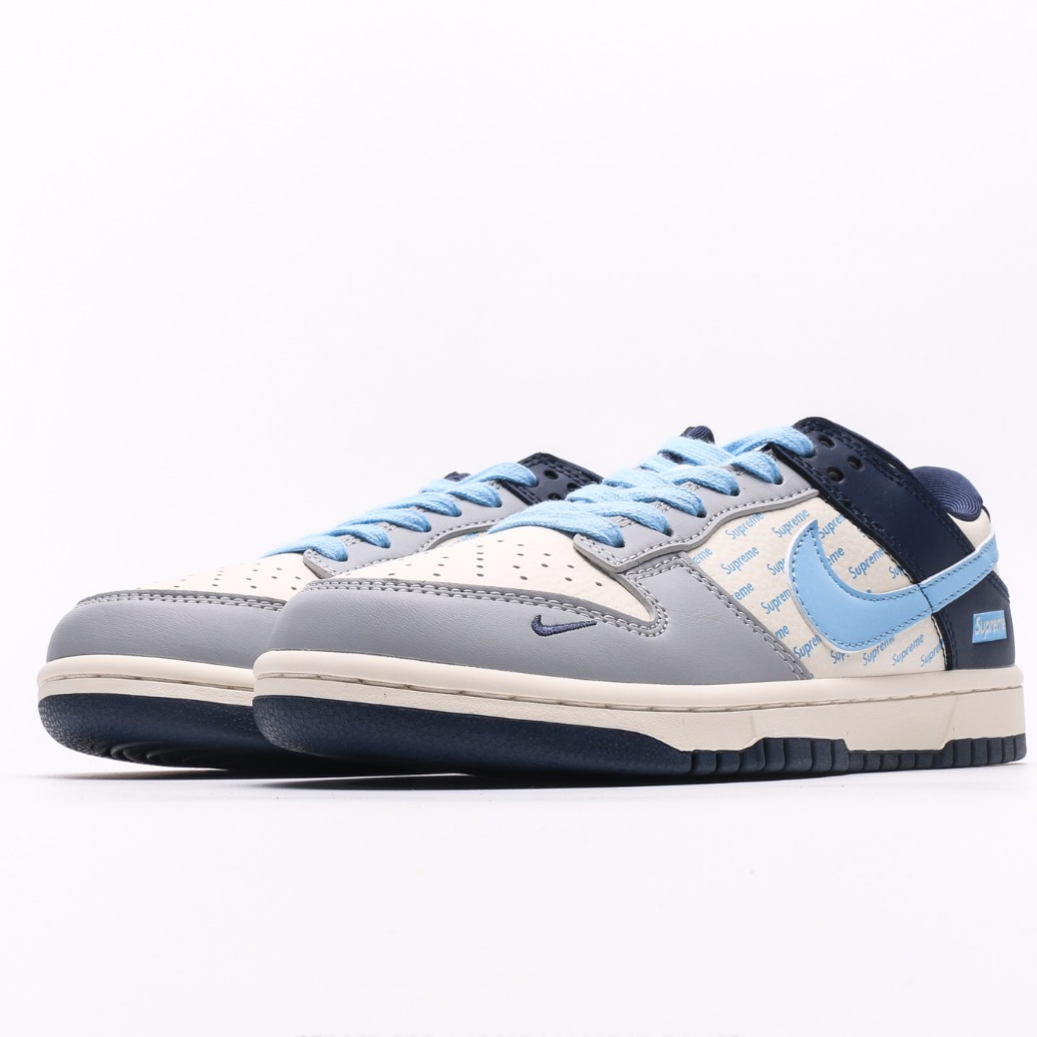 Nike SB Dunk Low Supreme "Gray Blue"