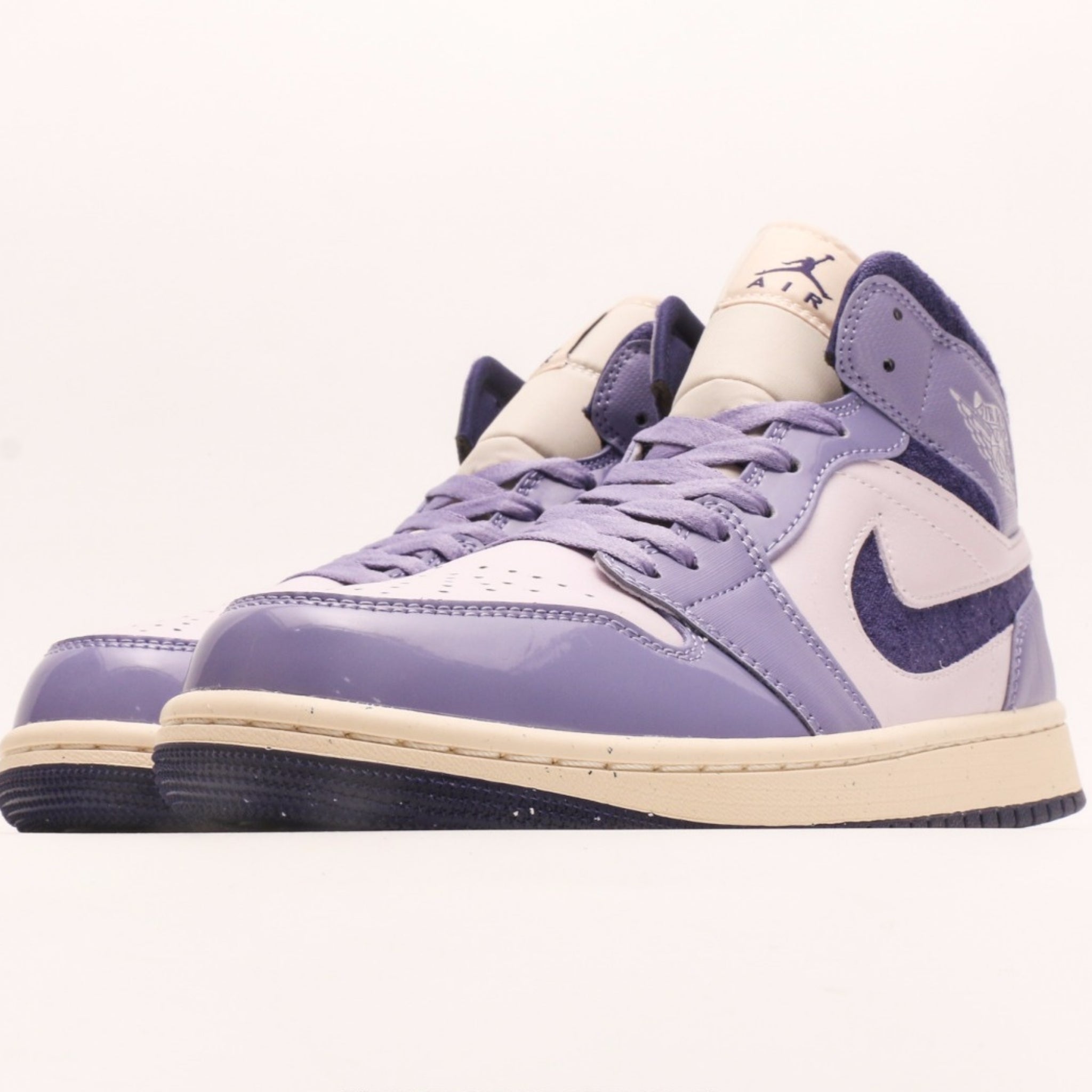 Air Jordan 1 Mid SE 'Light Purple'