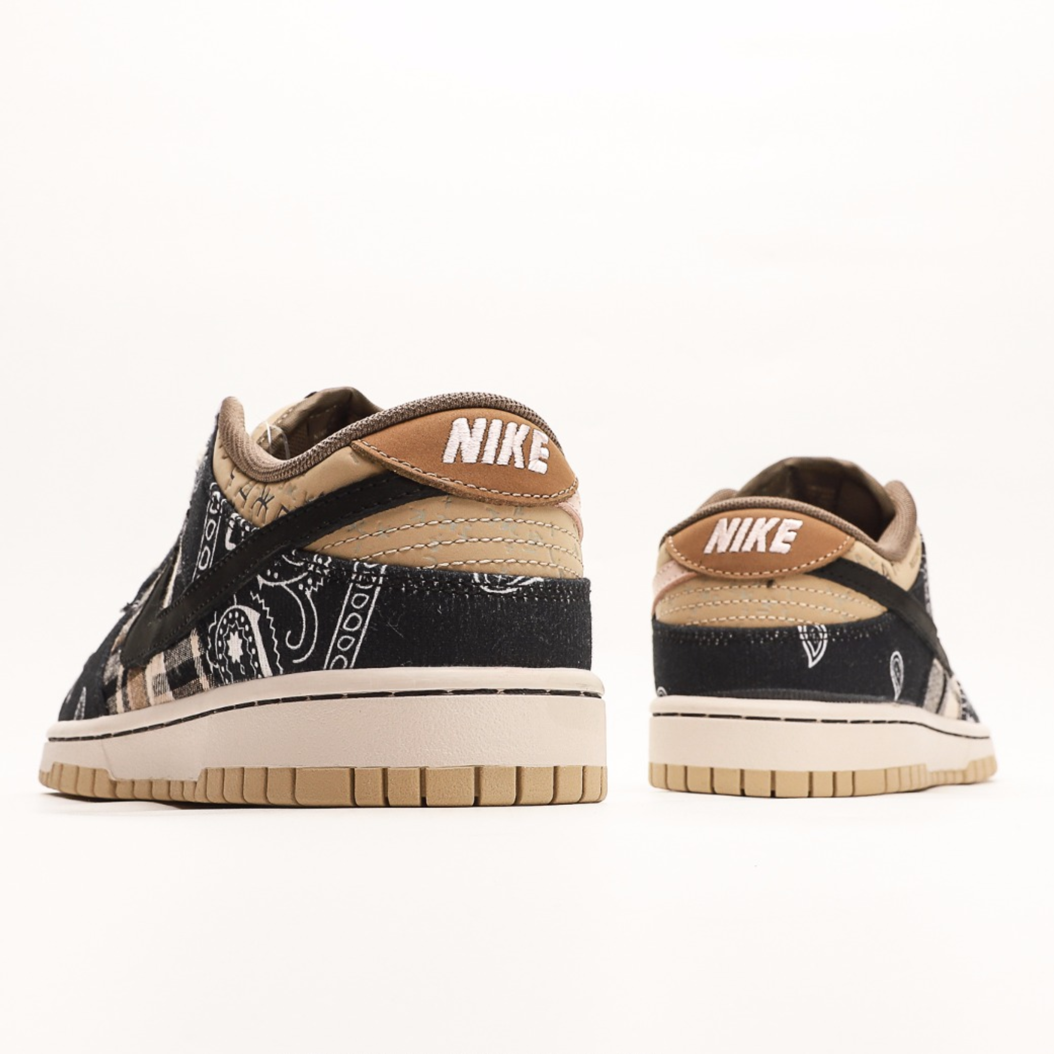 Nike Dunk Low SB x Travis Scott - "Cactus Jack"