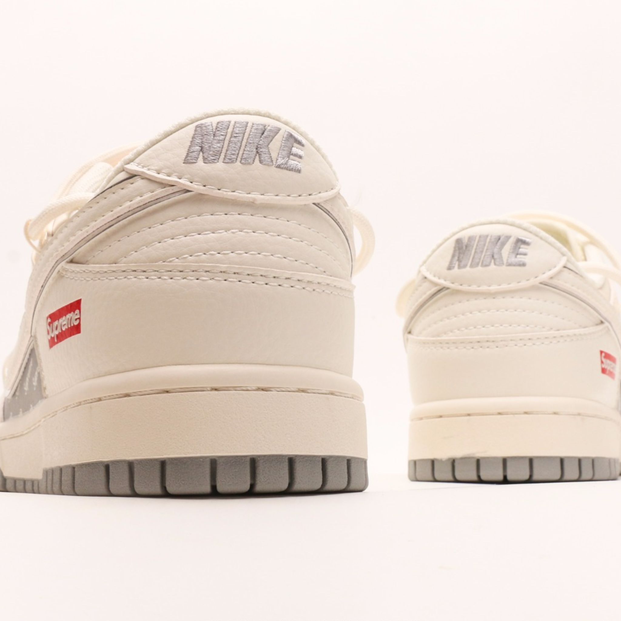 Nike SB Dunk Low Supreme "White Gray"