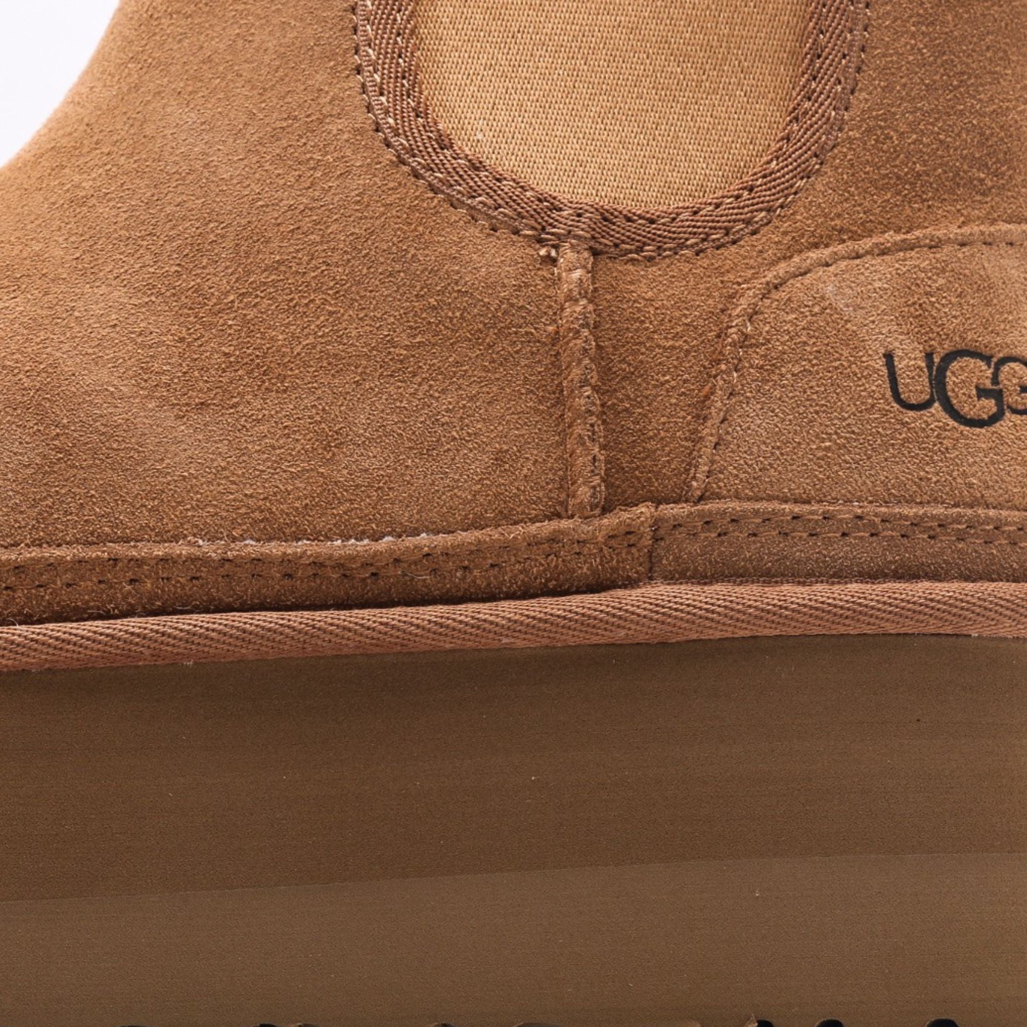 UGG-5877 Bootie Chestnut