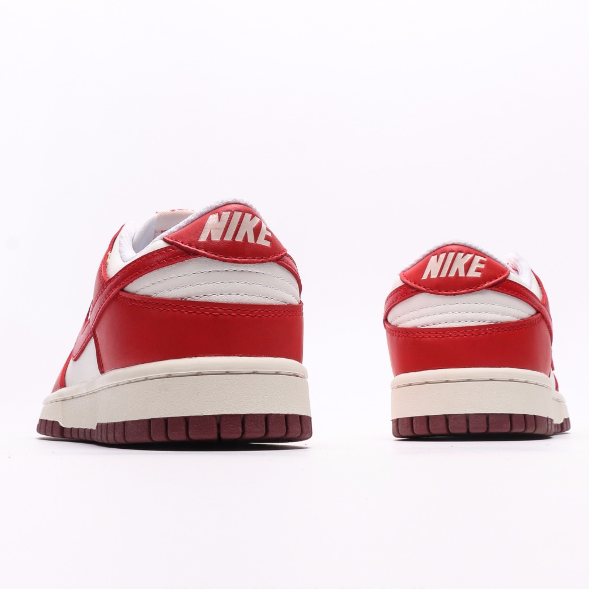 Nike Dunk Low Next Nature Gym Red