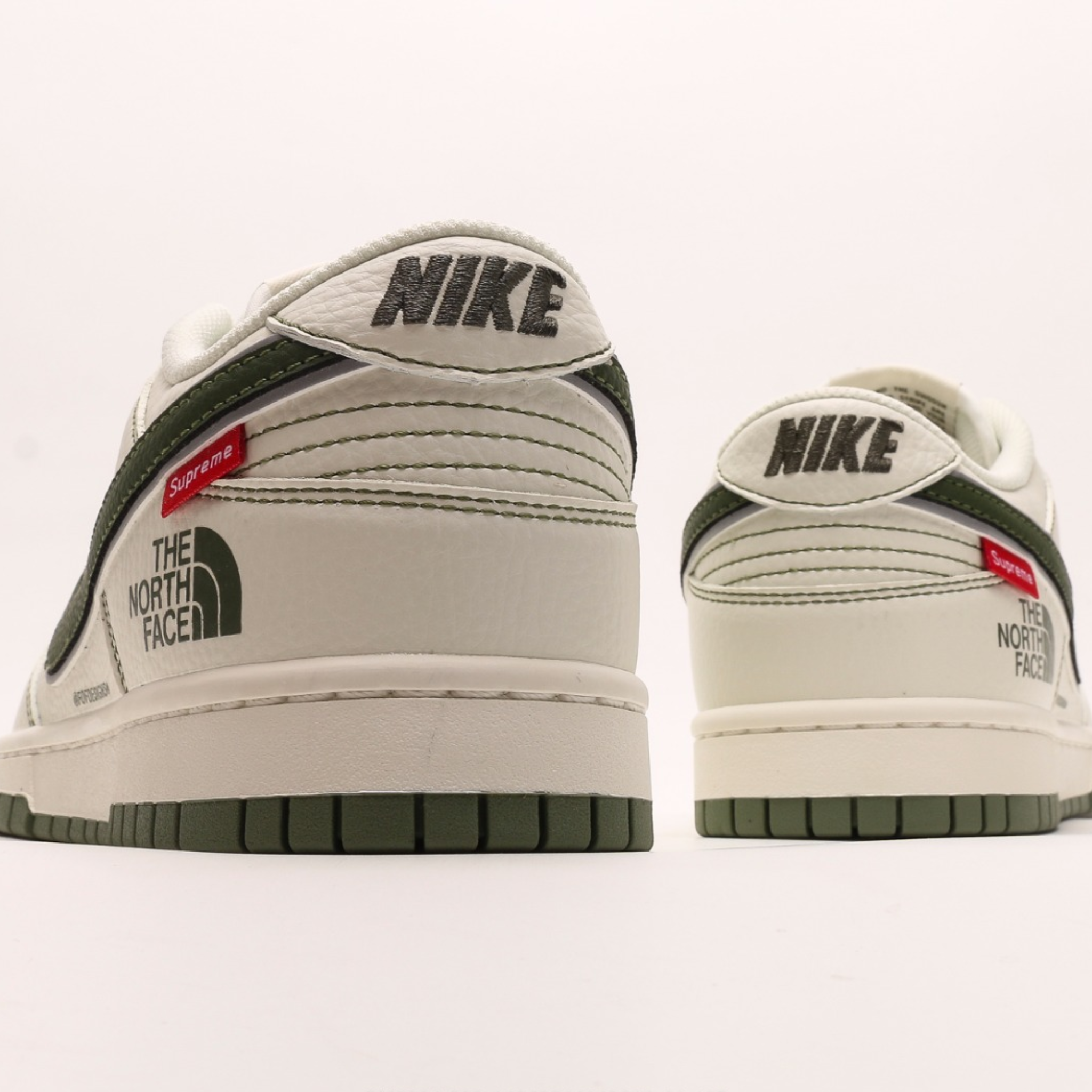 Nike Dunk Low x The North Face x Supreme "Green"
