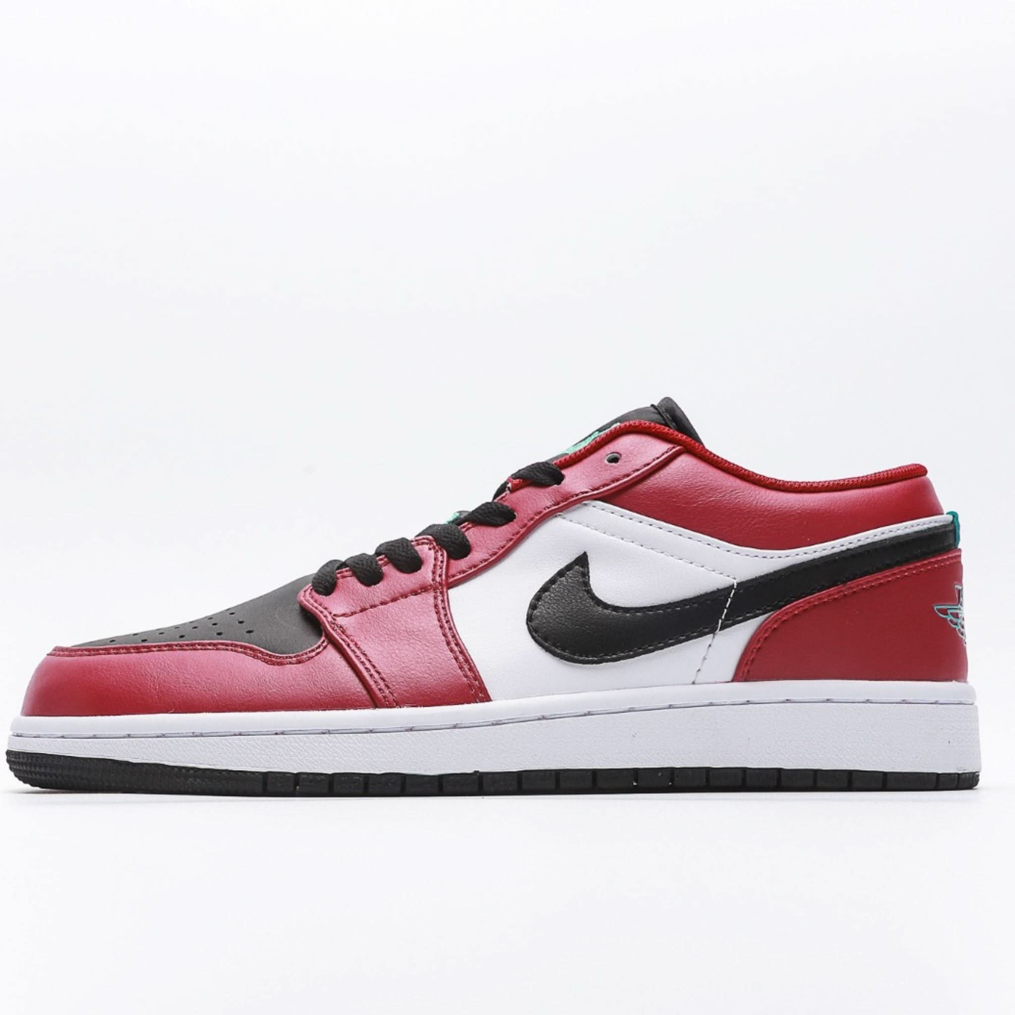 Air Jordan 1 Low Bulls
