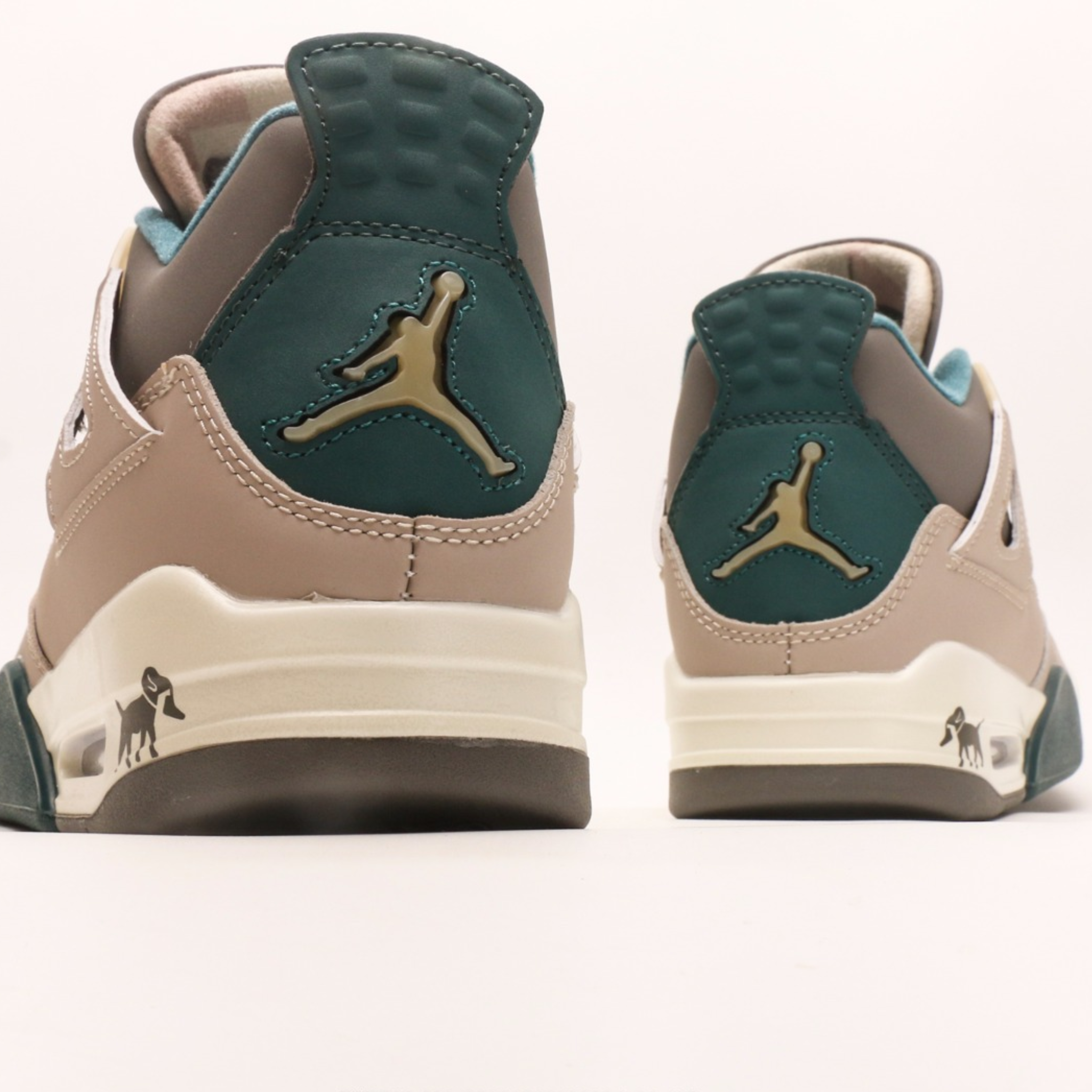 Air Jordan 4 Retro Off Noir