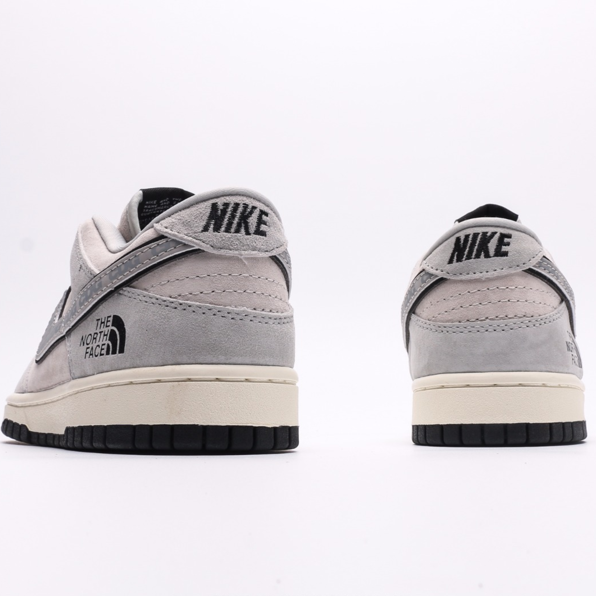 Nike Dunk Low X The North Face "Gray White"