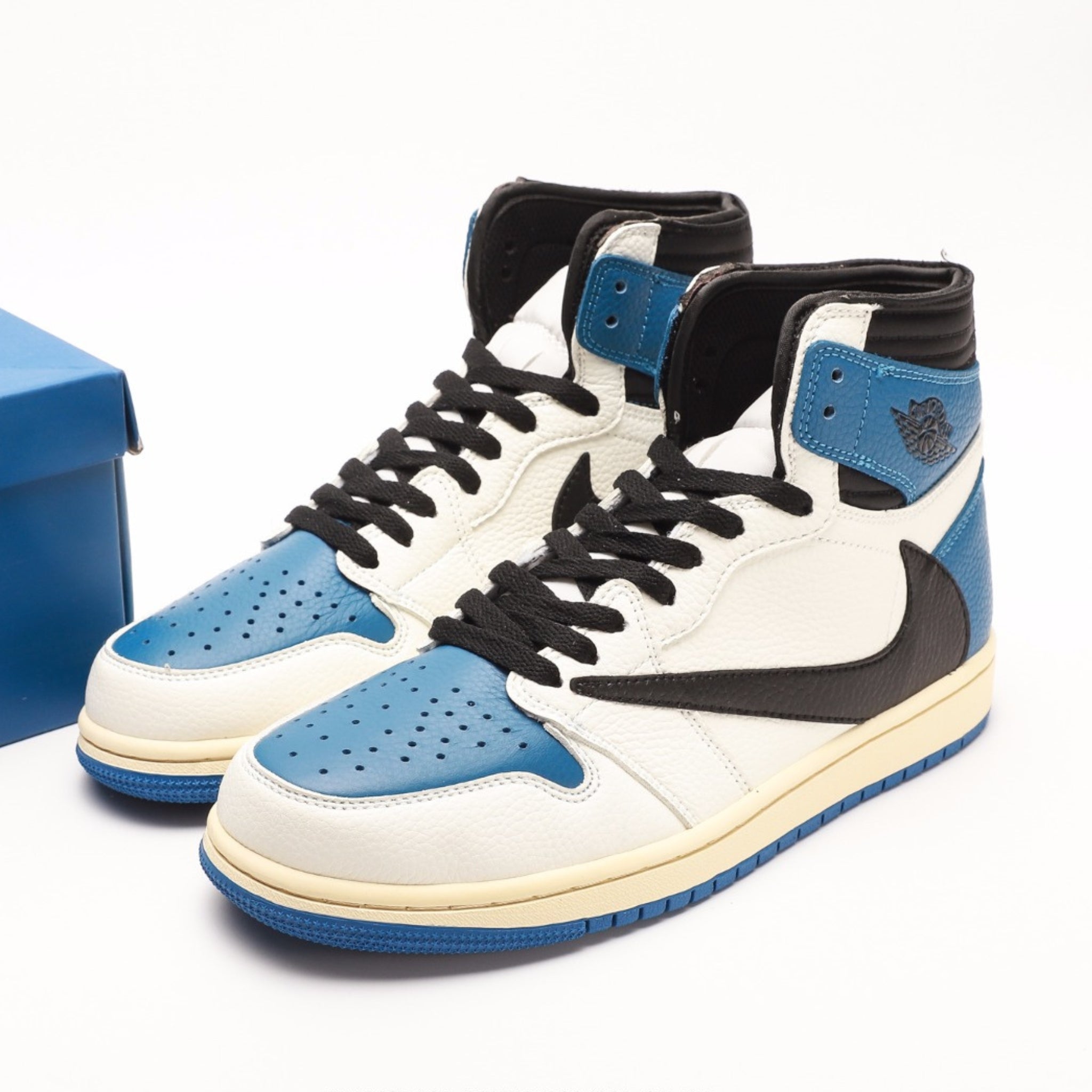 Air Jordan 1 Retro High OG University Blue