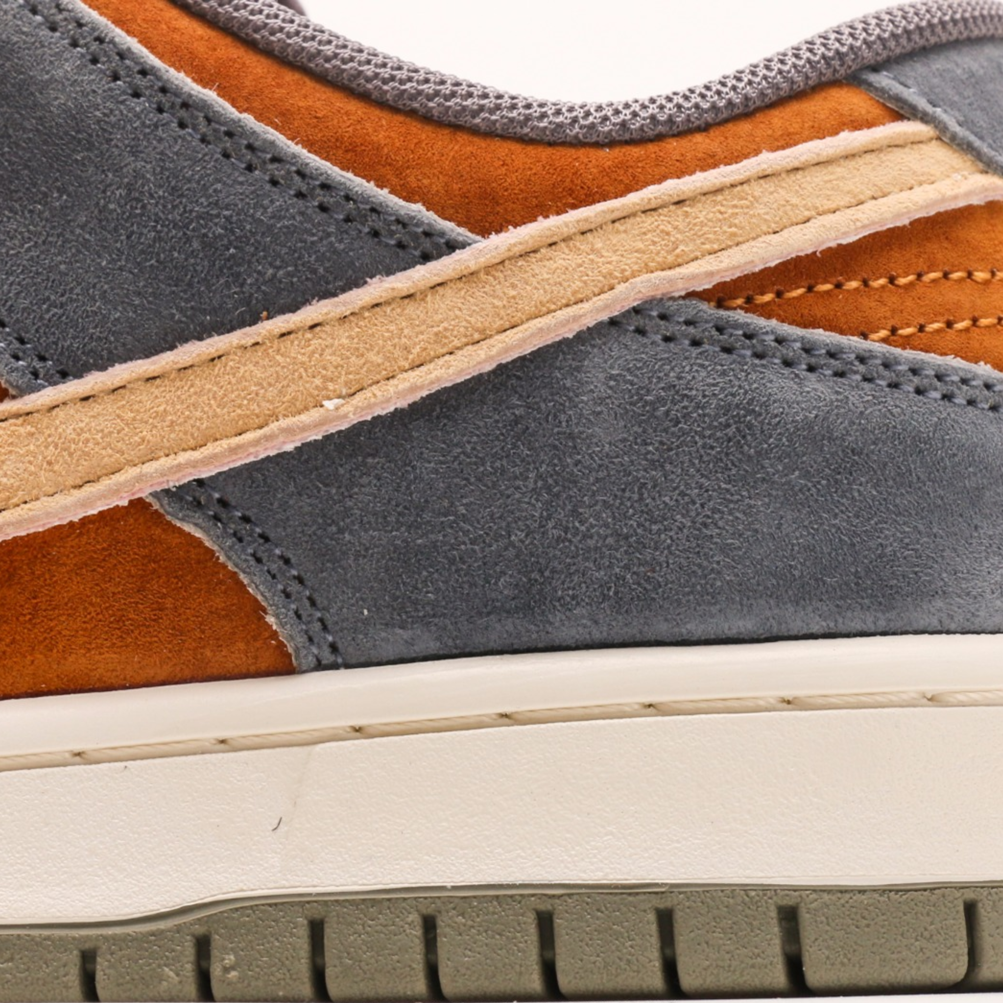 Nike Dunk Low 'Light Carbon Monarch'