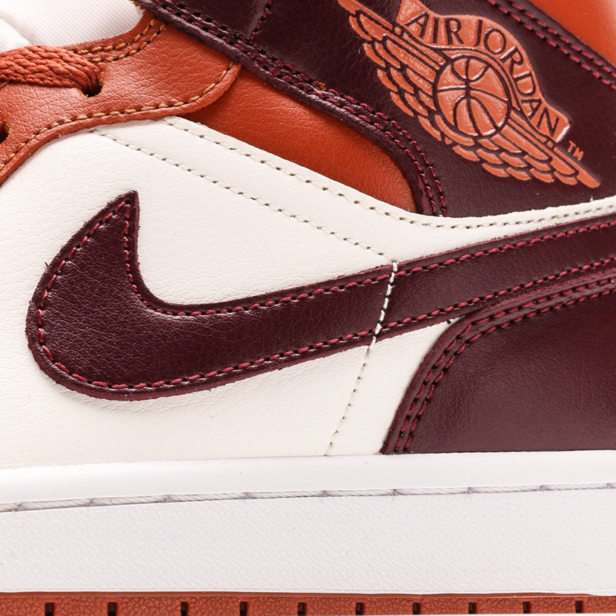 Air Jordan 1 Mid 'Orange' sneakers'