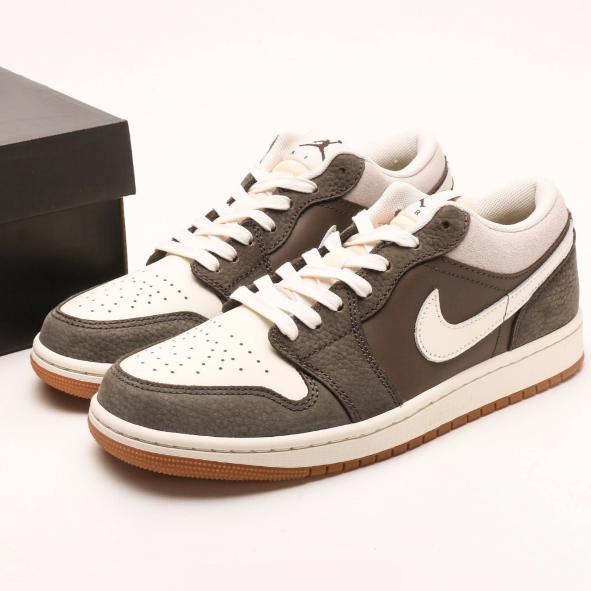 Air Jordan 1 Low SE 'SNKRS Day Korea Magpie 2023'