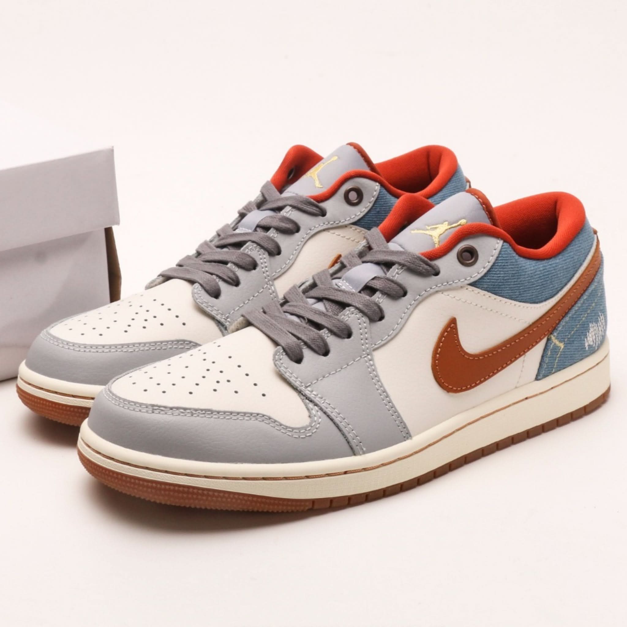 Air Jordan 1 Low SE "Phantom/Denim"