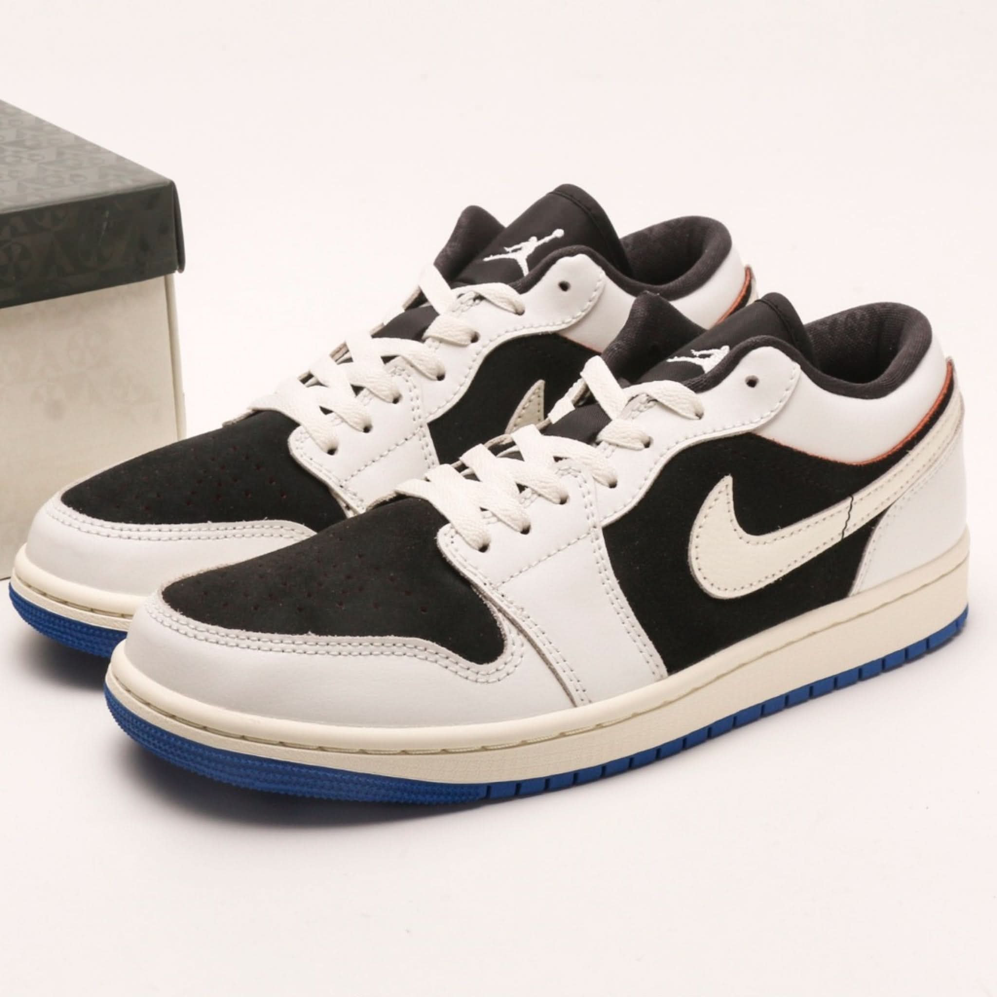 Air Jordan 1 Low SE Quai