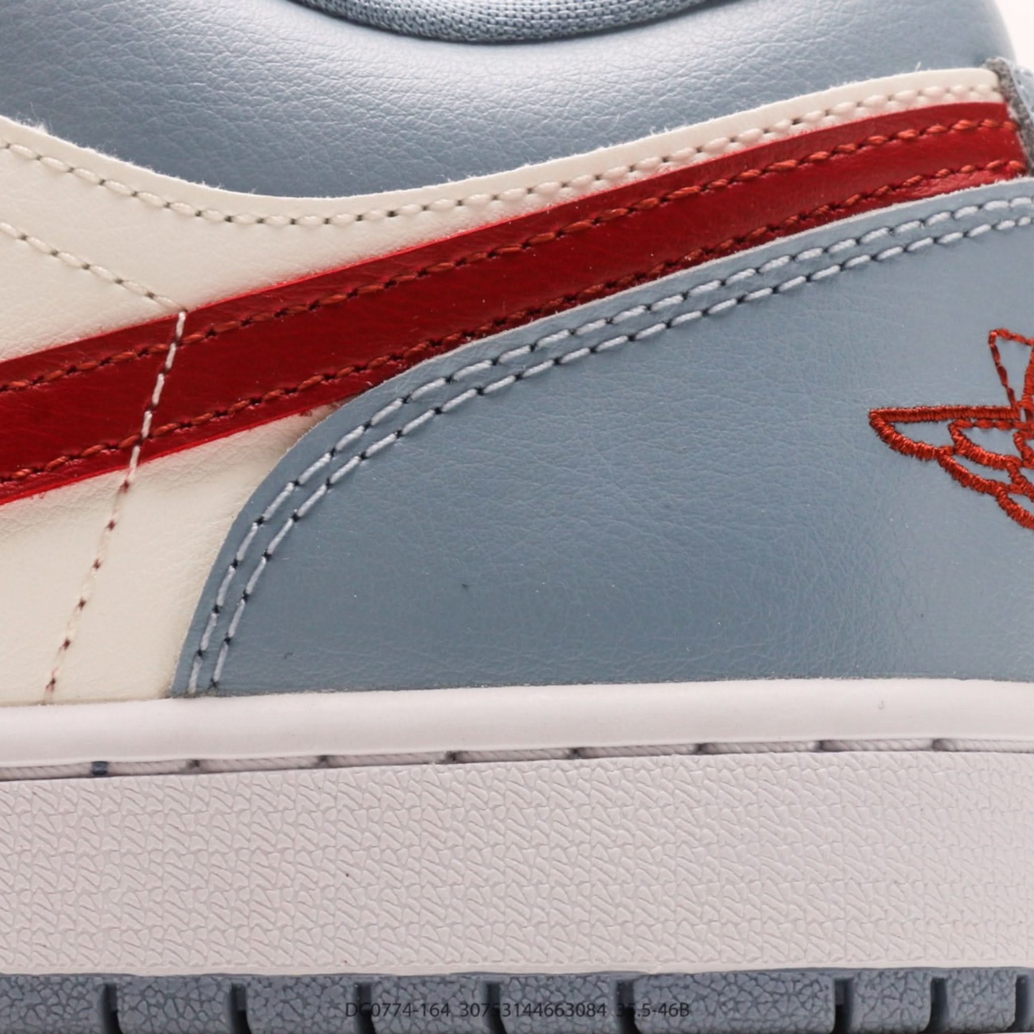 Air Jordan 1 Low SE Blue Whisper Dune Red