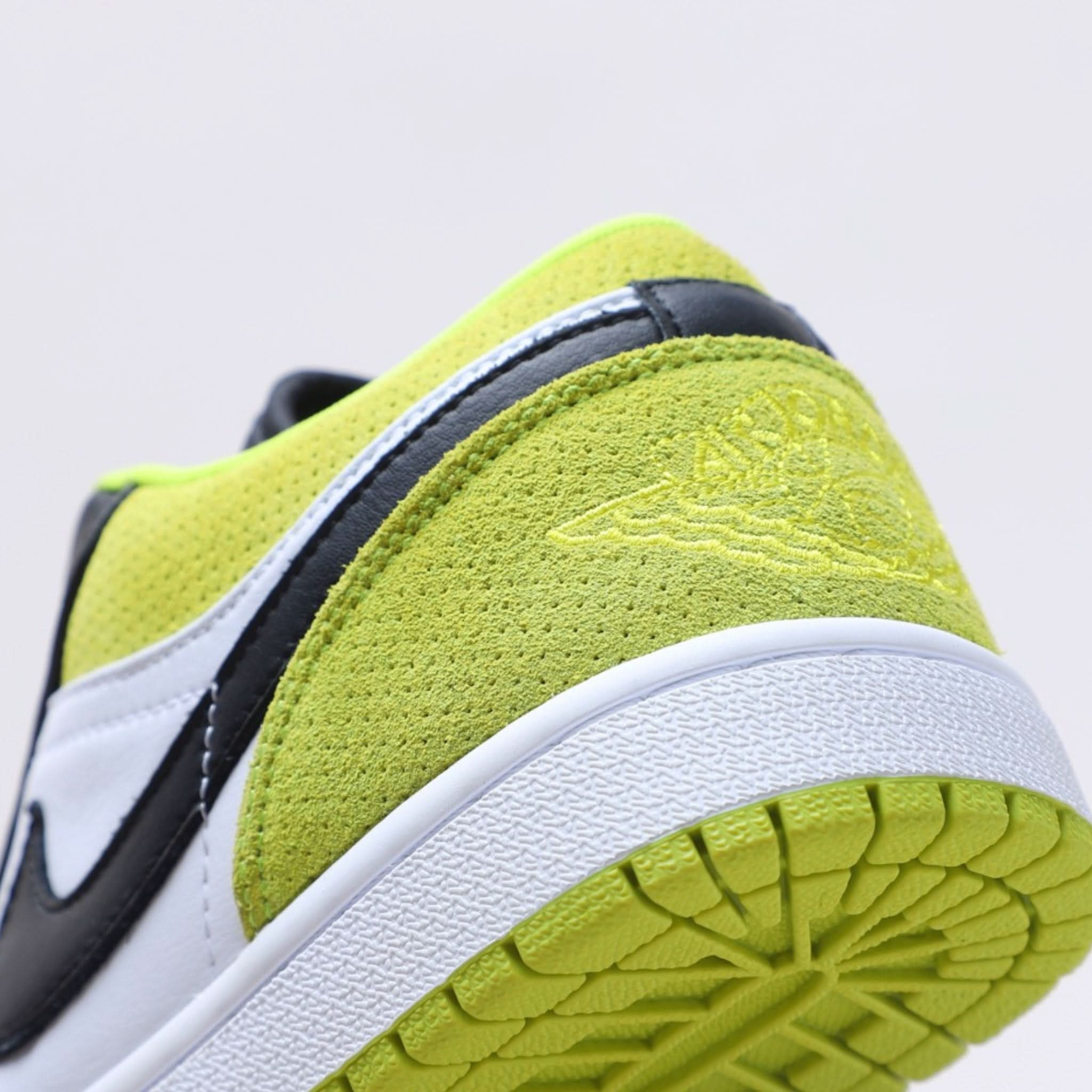 Nike Air Jordan 1 Low Black Cyber
