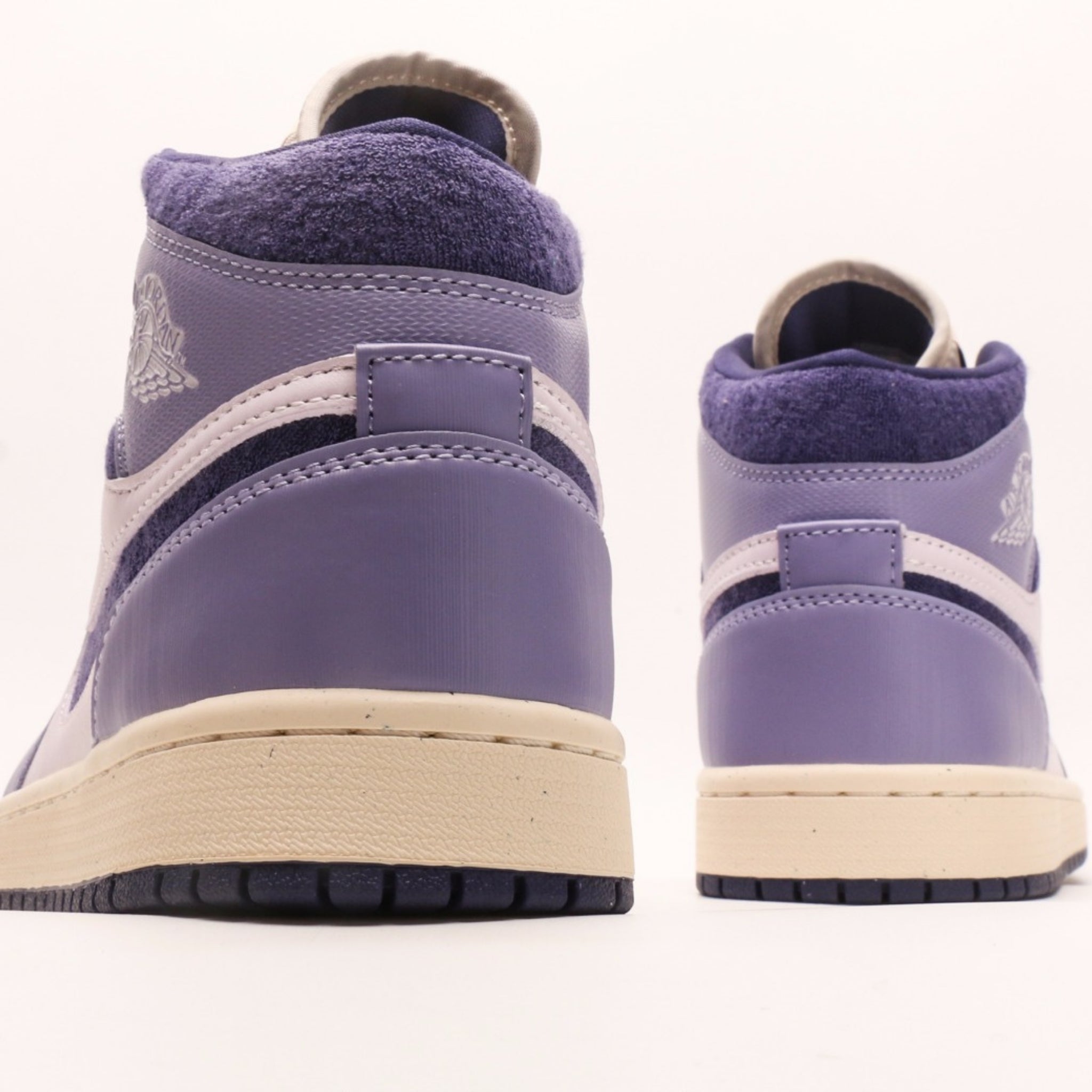 Air Jordan 1 Mid SE 'Light Purple'