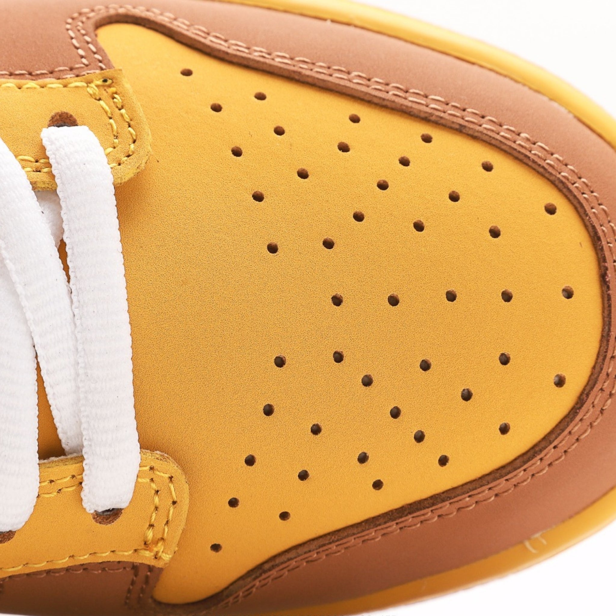 Nike Dunk Low Premium SB "New Castle"