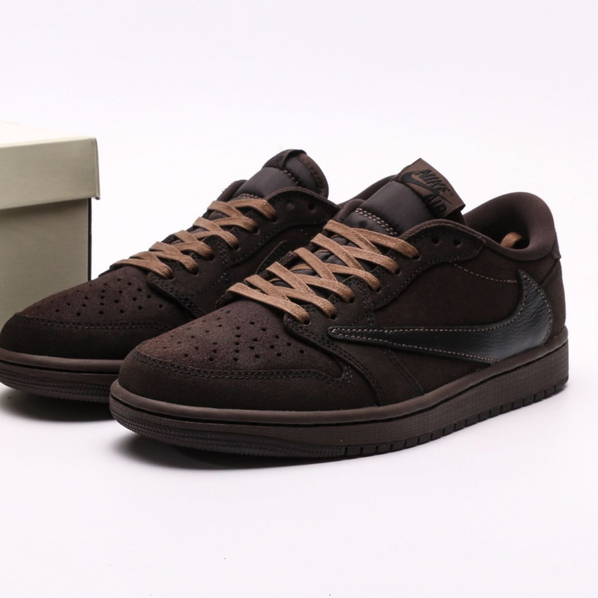 Travis Scott x Air Jordan 1 Low OG