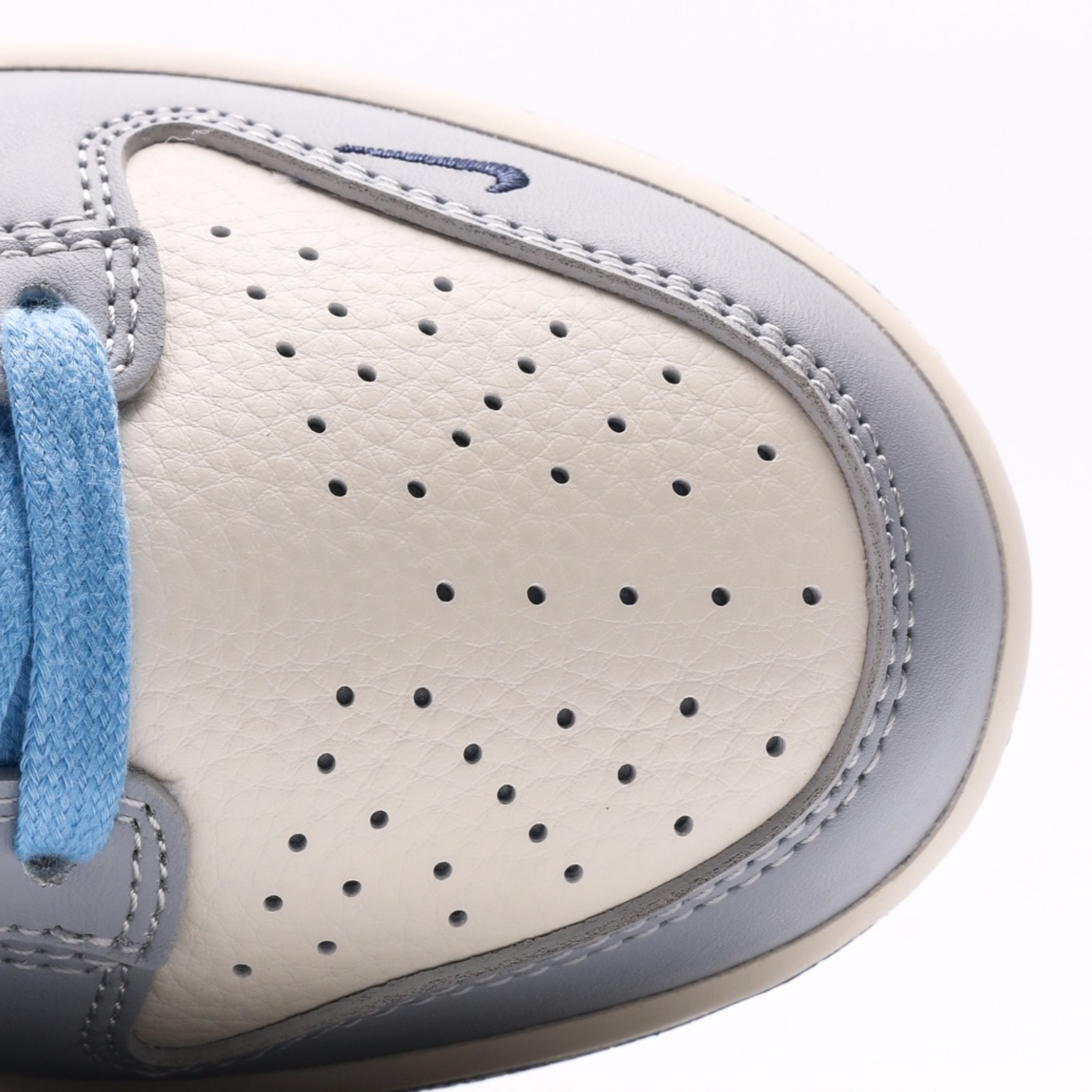 Nike SB Dunk Low Supreme "Gray Blue"