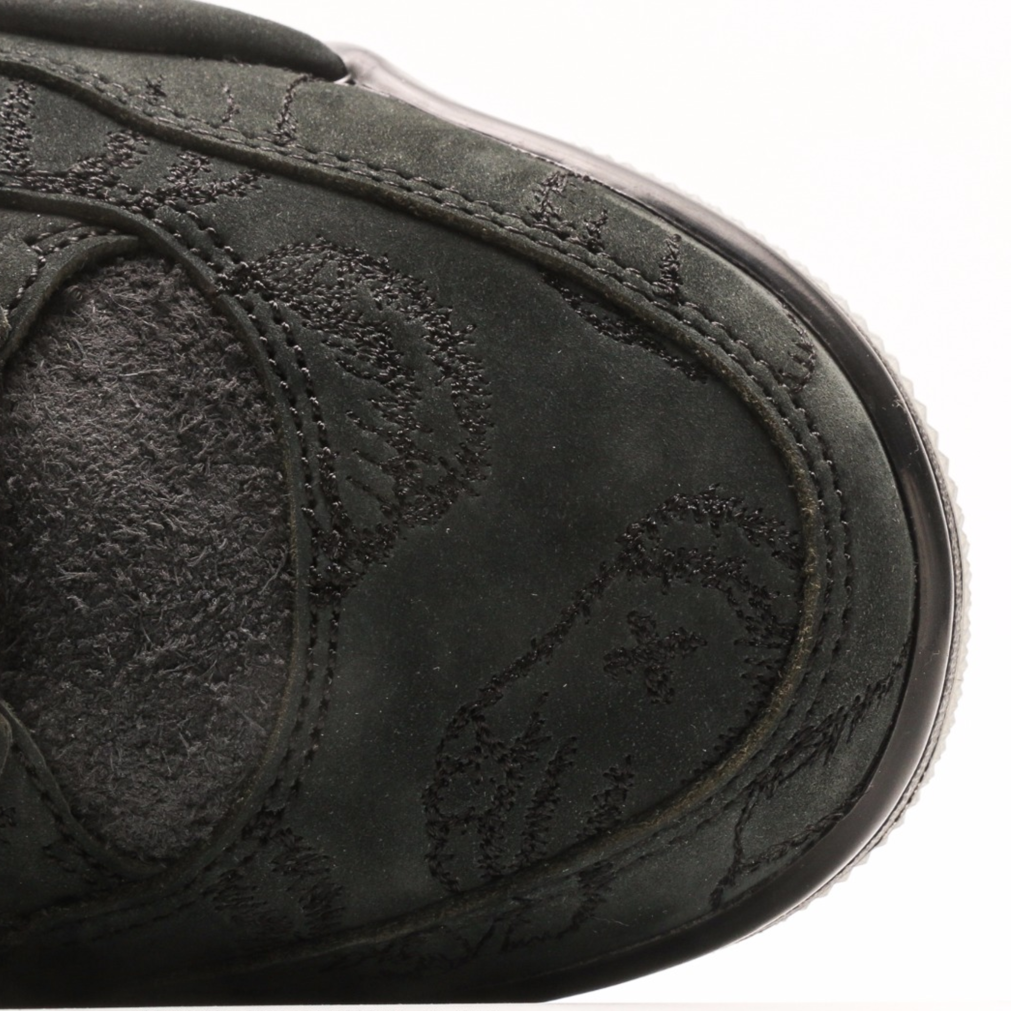 Air Jordan 4 X Kaws