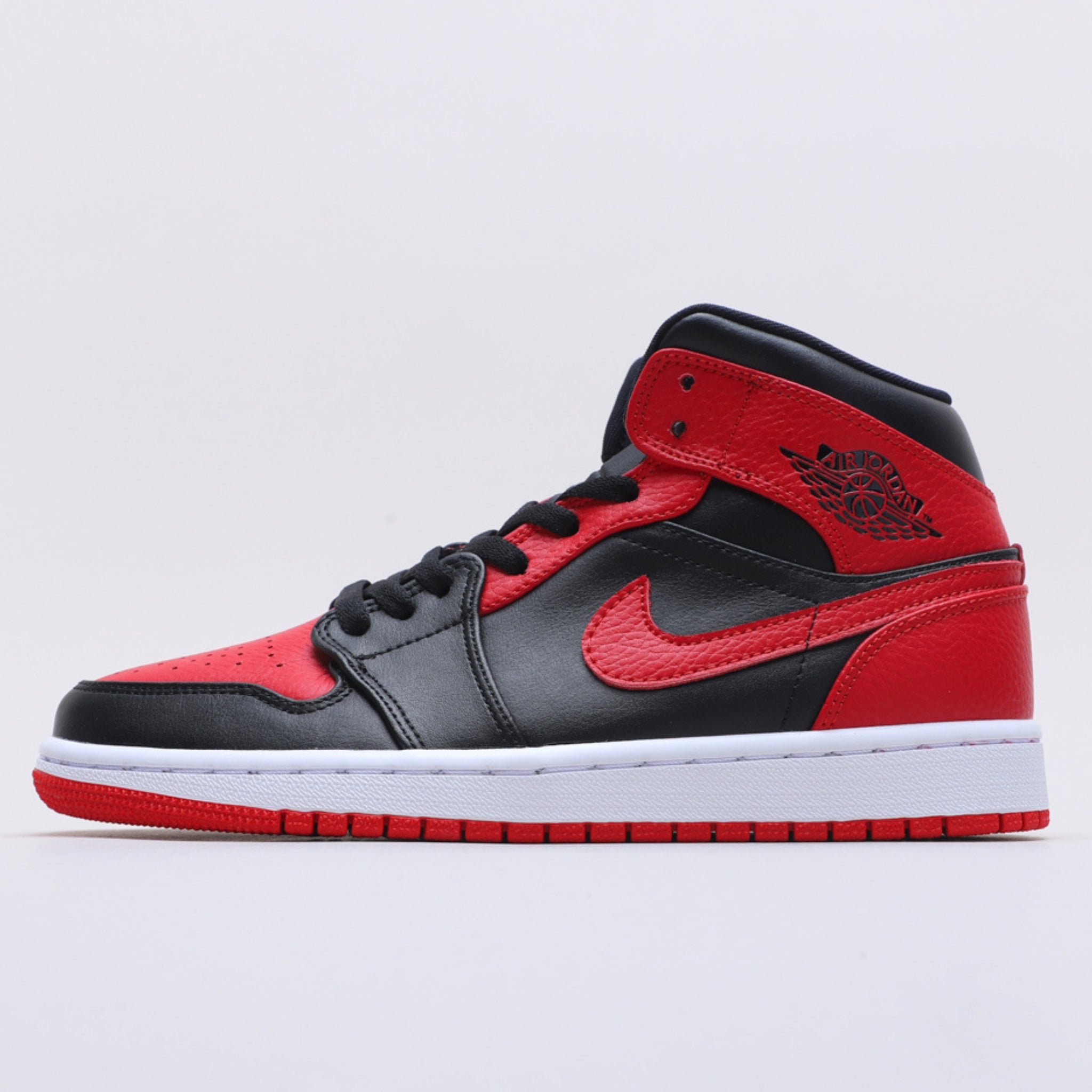 Nike Air Jordan 1 Mid Banned