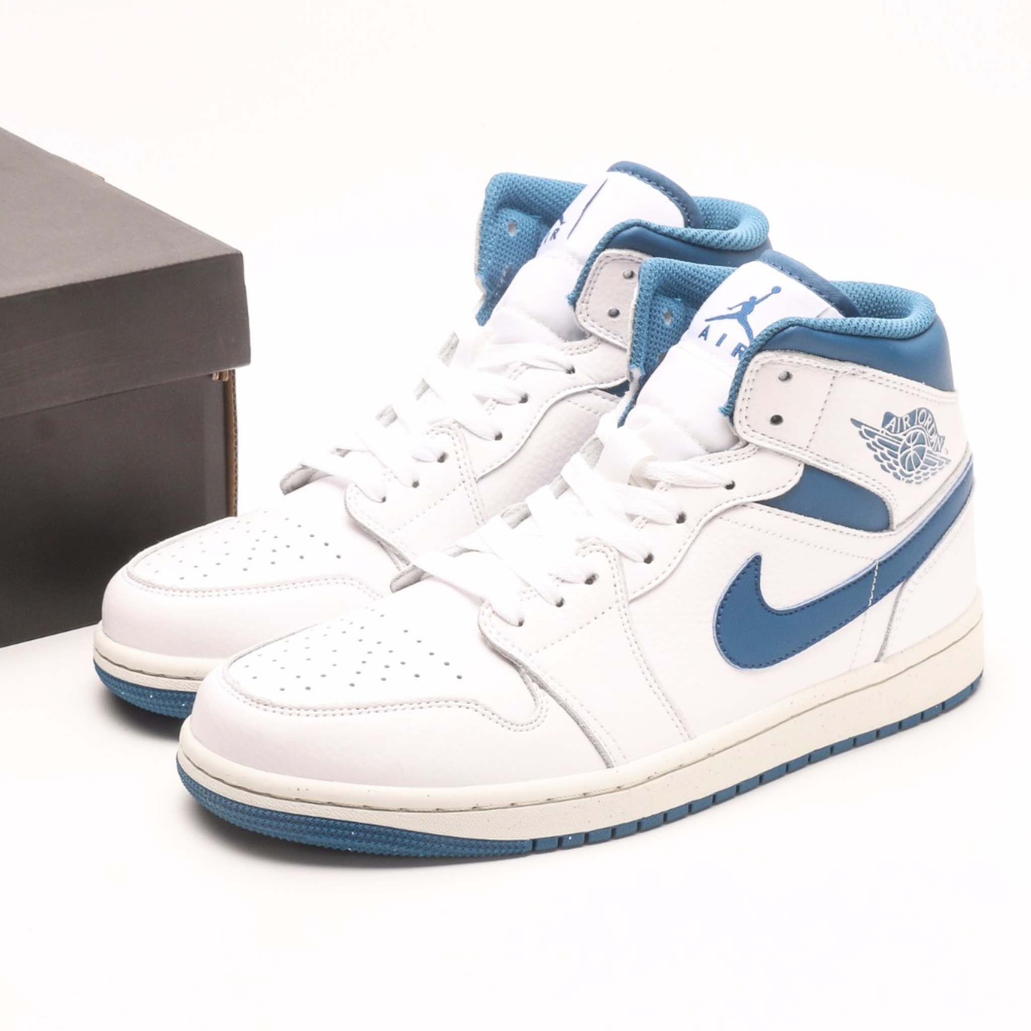 Air Jordan 1 Mid 'Industrial Blue'