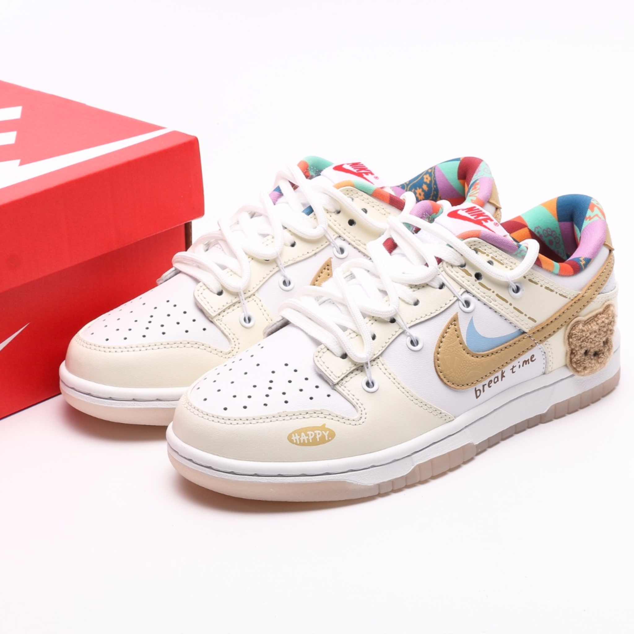 Nike Dunk Low "Cake Bear"