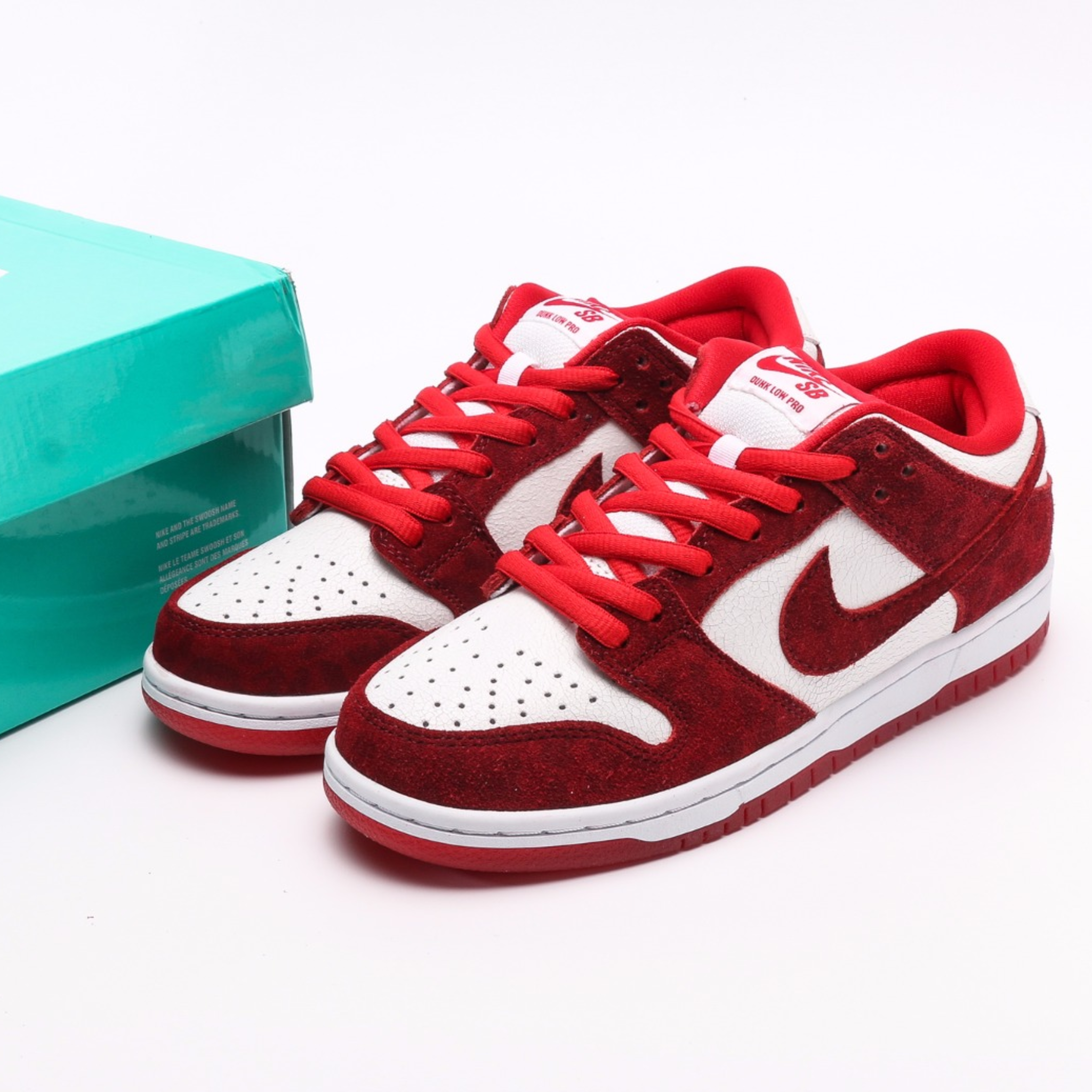 Nike Dunk SB Low Medusa Premium sneakers
