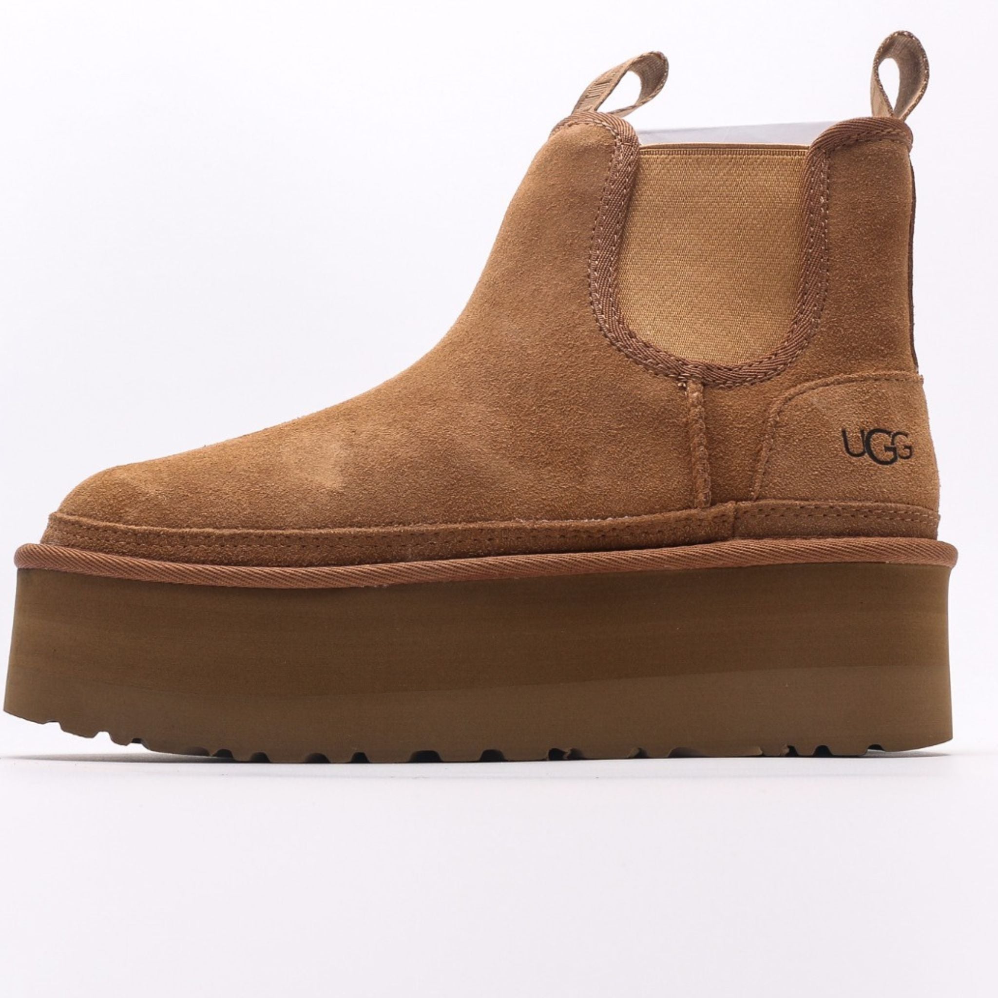 UGG-5877 Bootie Chestnut